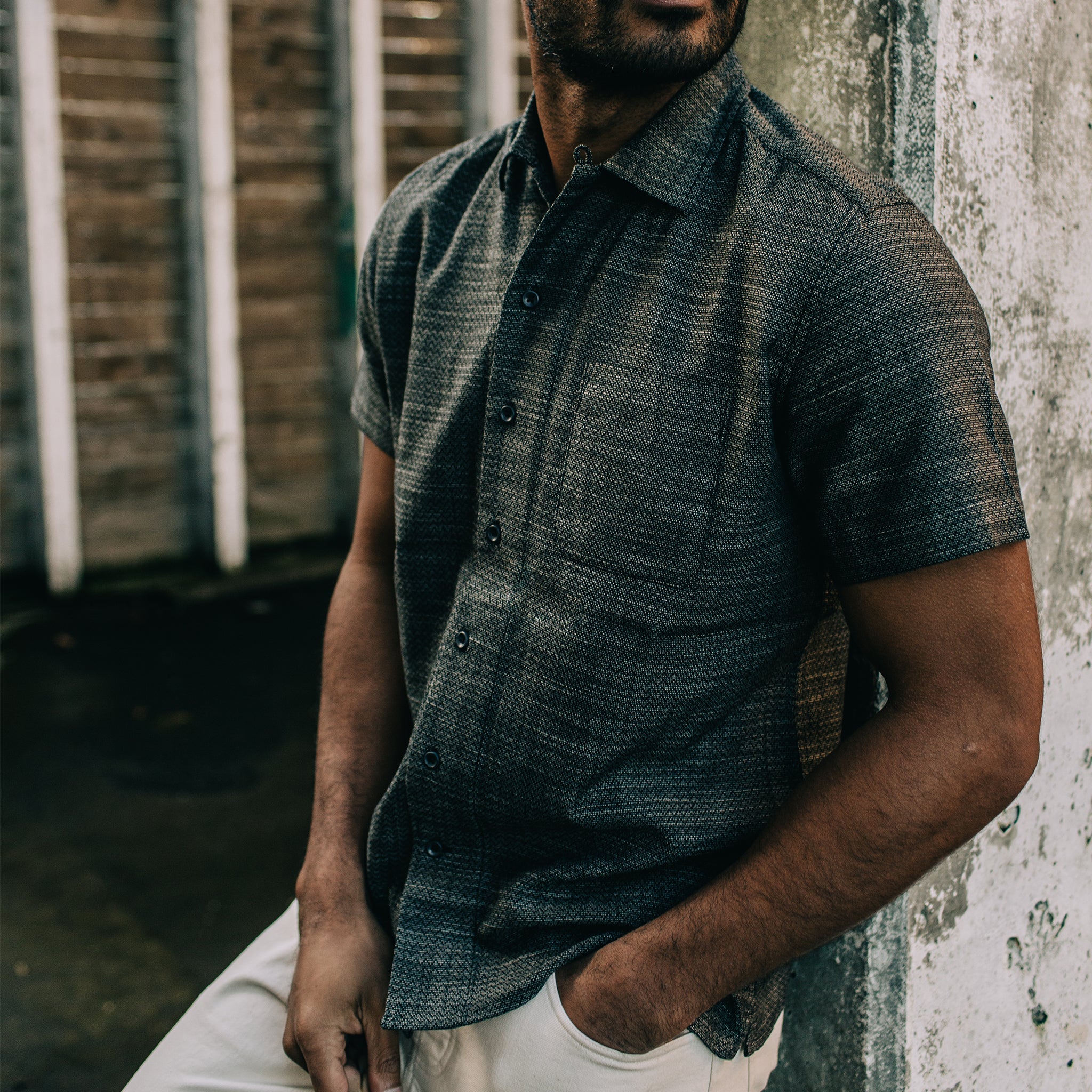 The Short Sleeve Hawthorne in Navy Wave - Image 2