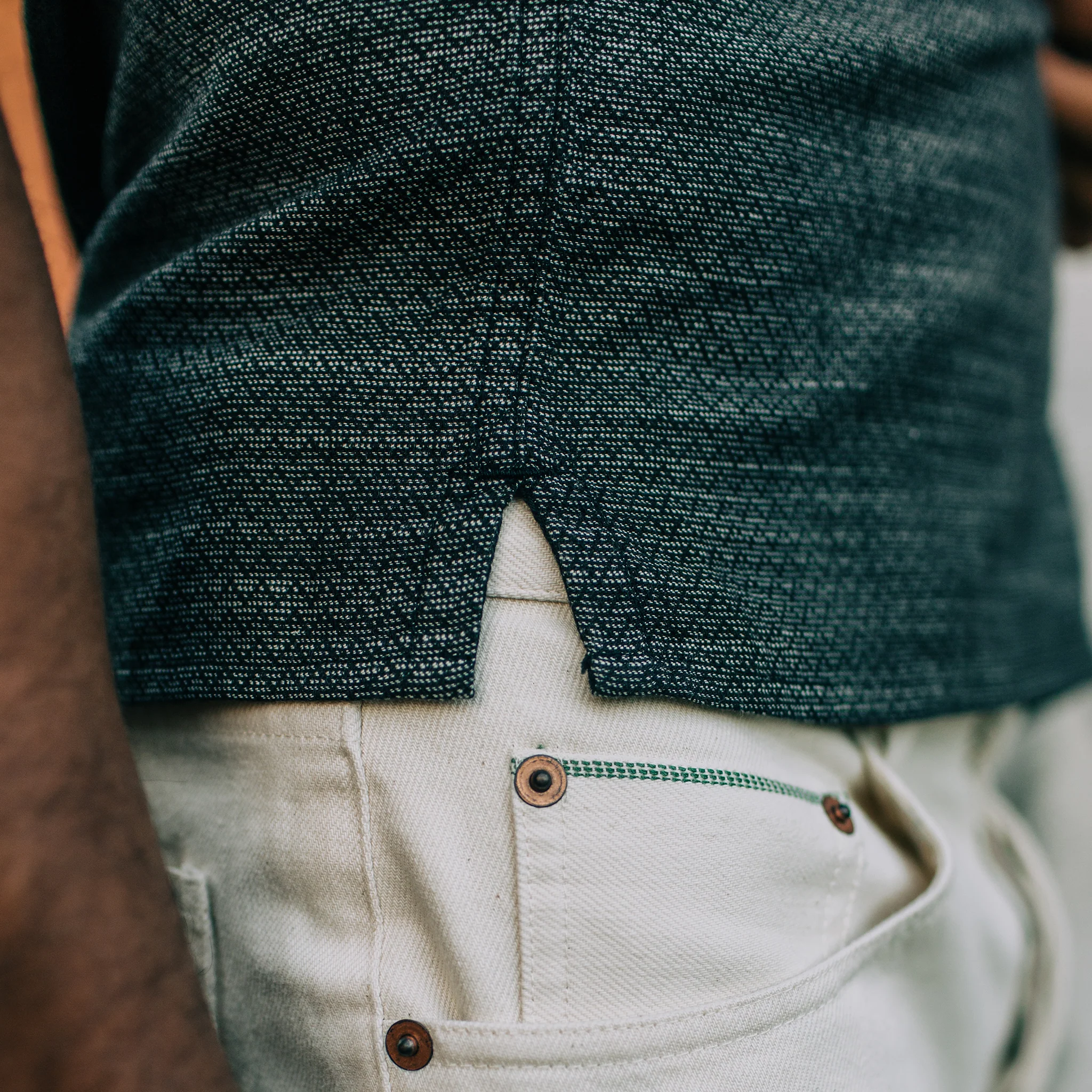 The Short Sleeve Hawthorne in Navy Wave - Image 5