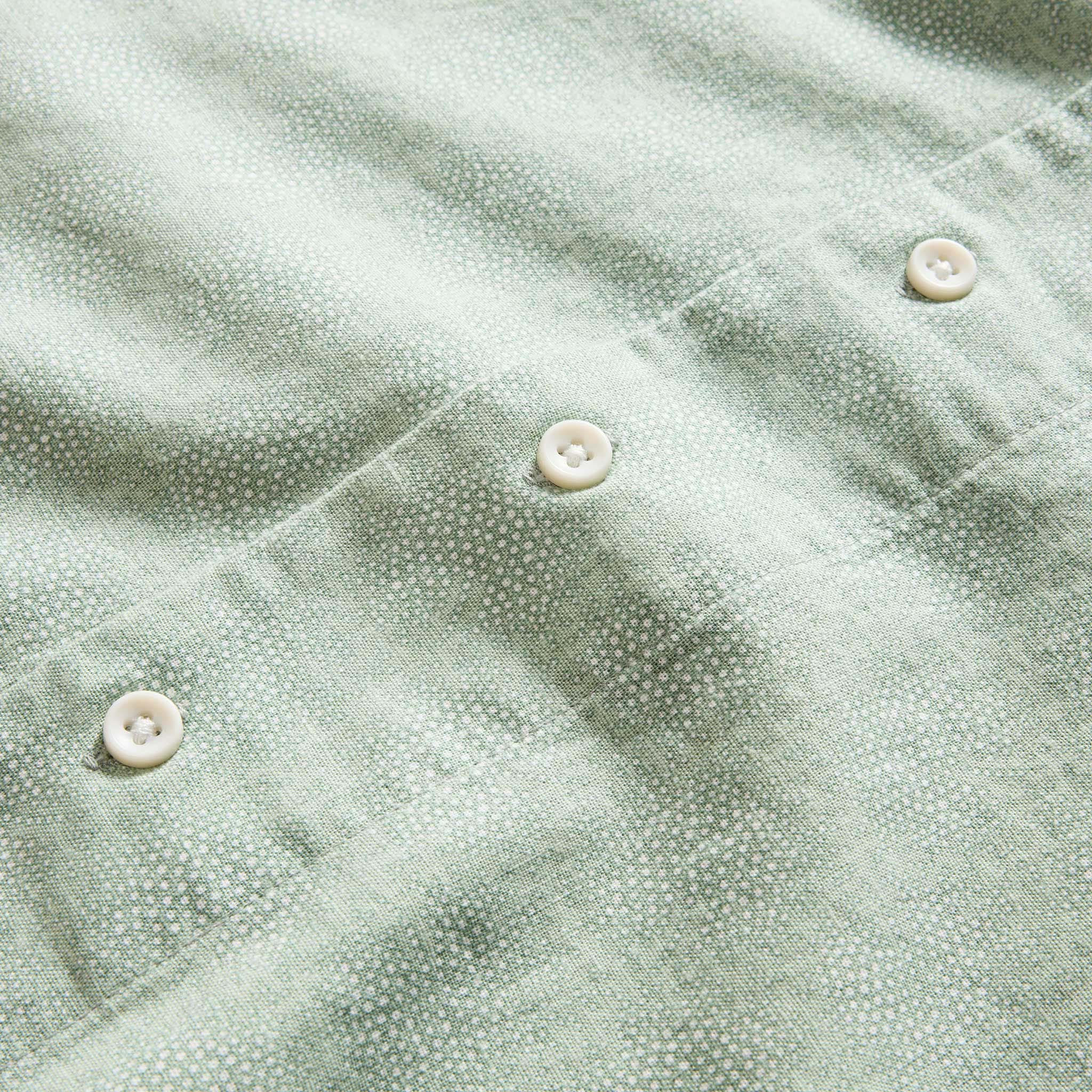 The Short Sleeve Hawthorne in Sea Moss Floral - Image 6