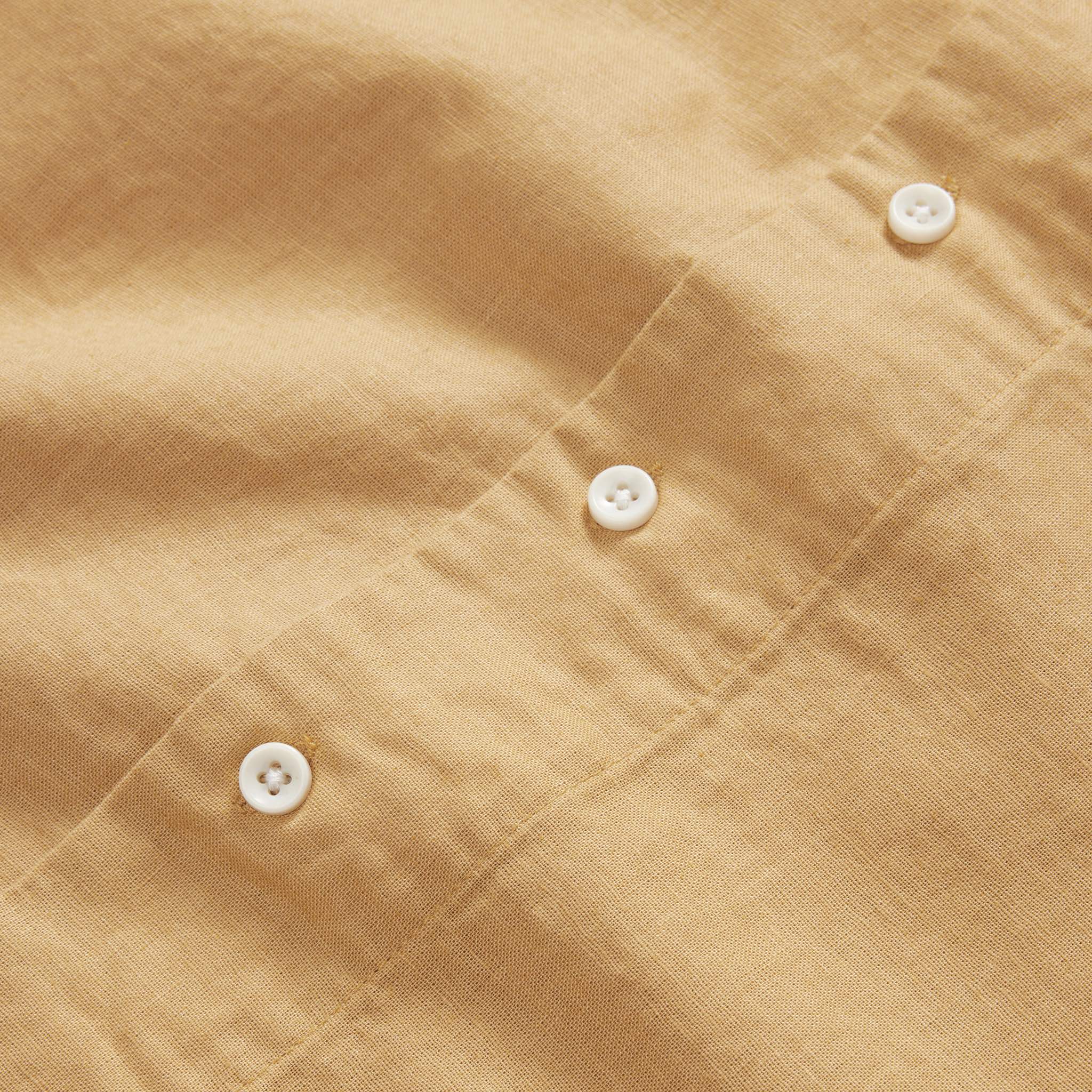 The Short Sleeve Hawthorne in Wheat - Image 7