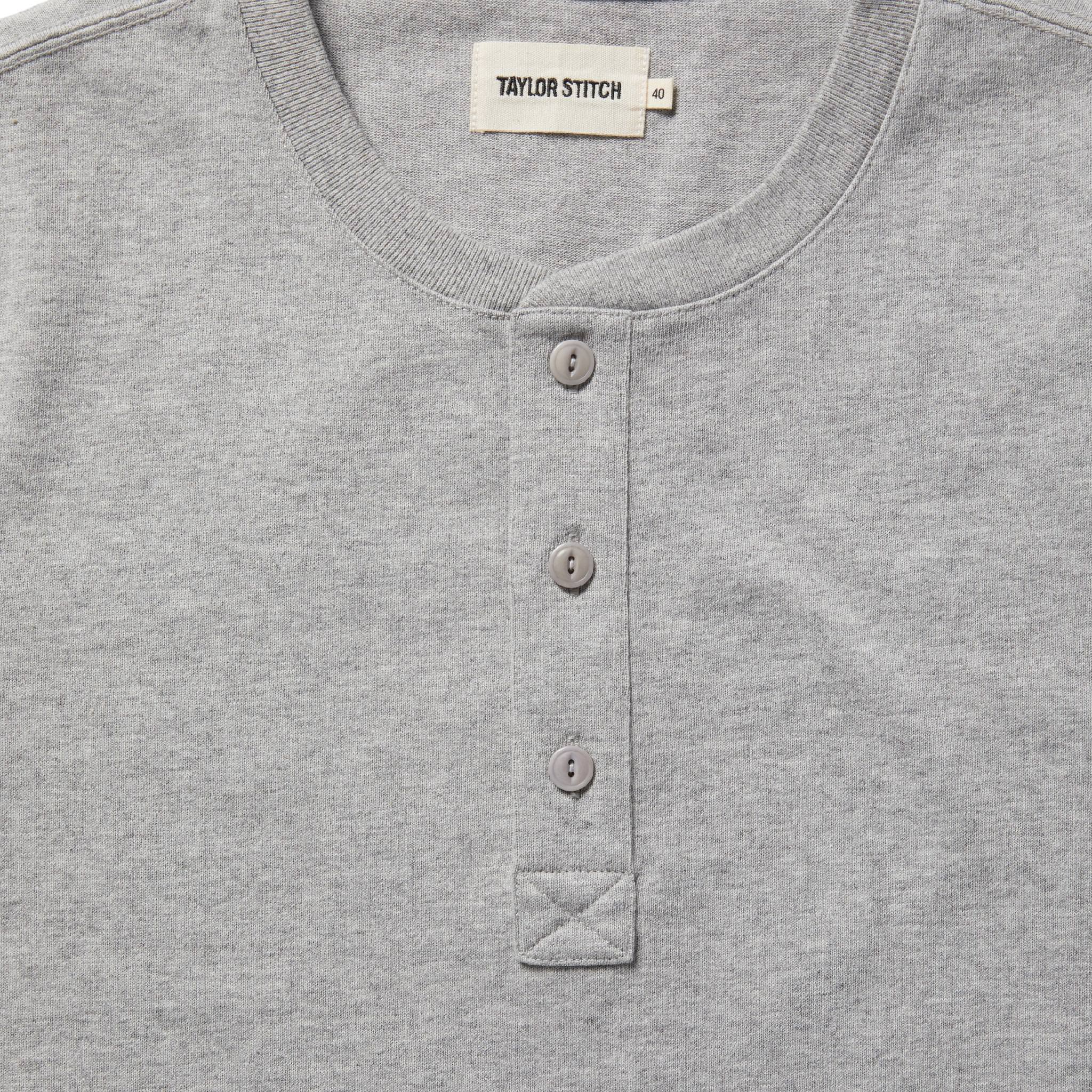 The Short Sleeve Heavy Bag Henley in Aluminum - Image 5