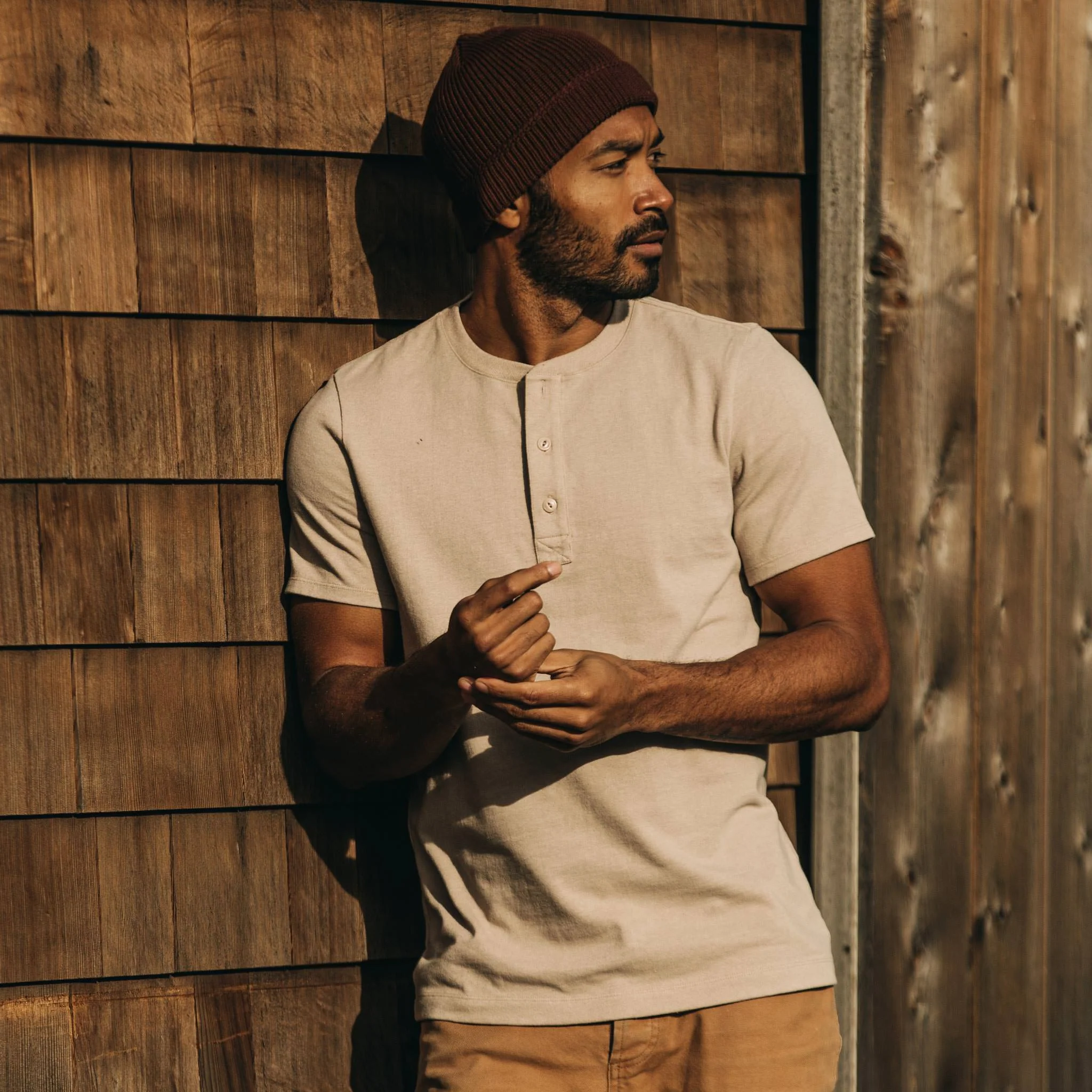The Short Sleeve Heavy Bag Henley in Sand - Image 2