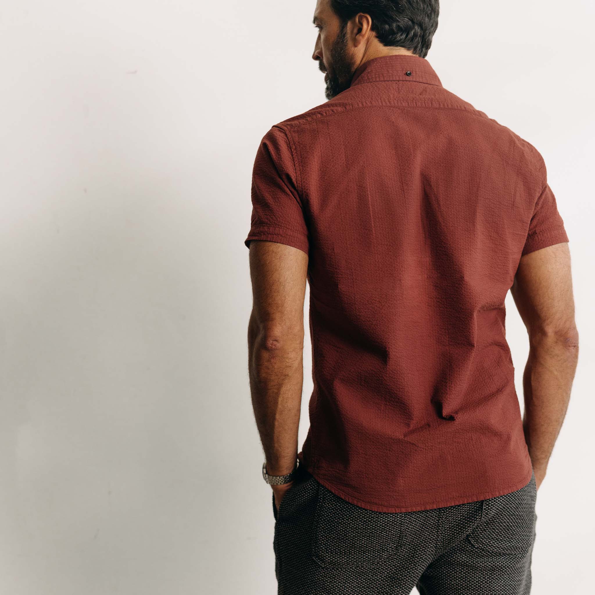 The Short Sleeve Jack in Dried Cherry Seersucker - Image 4
