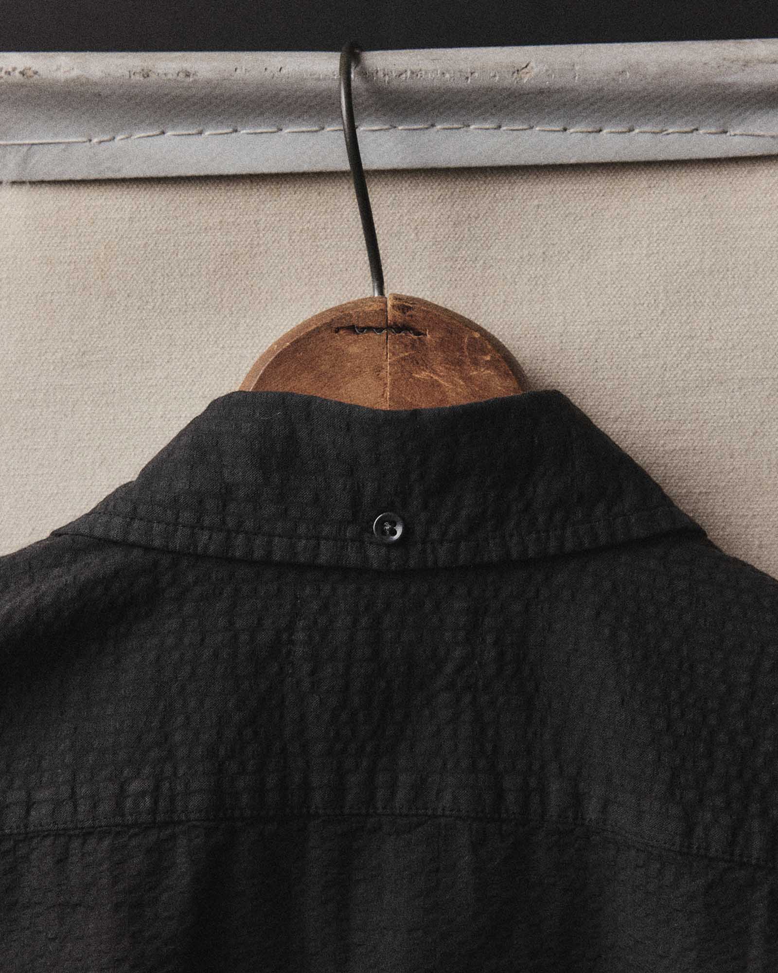 The Short Sleeve Jack in Faded Black Seersucker - Image 5