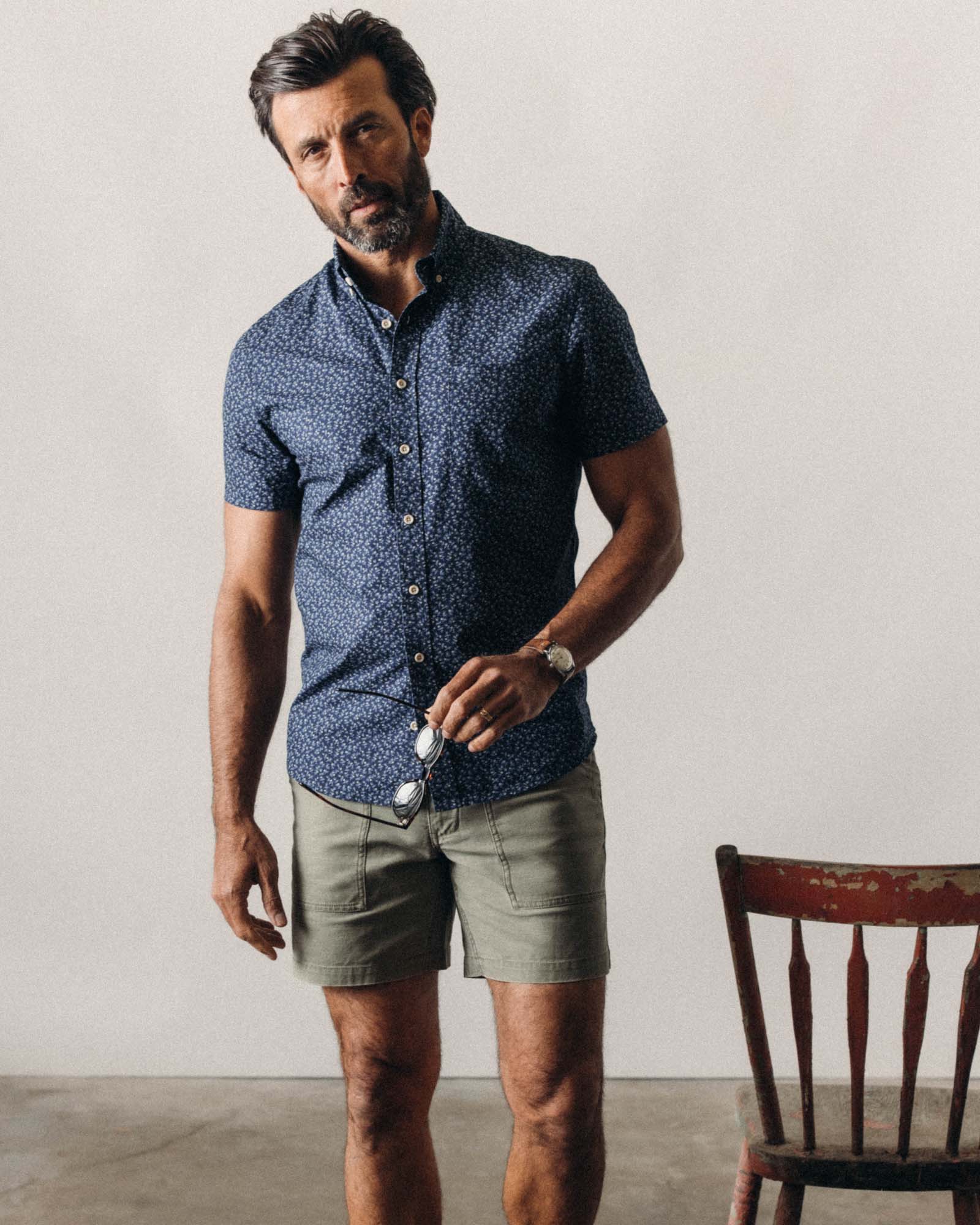 The Short Sleeve Jack in Falling Floral - Image 2