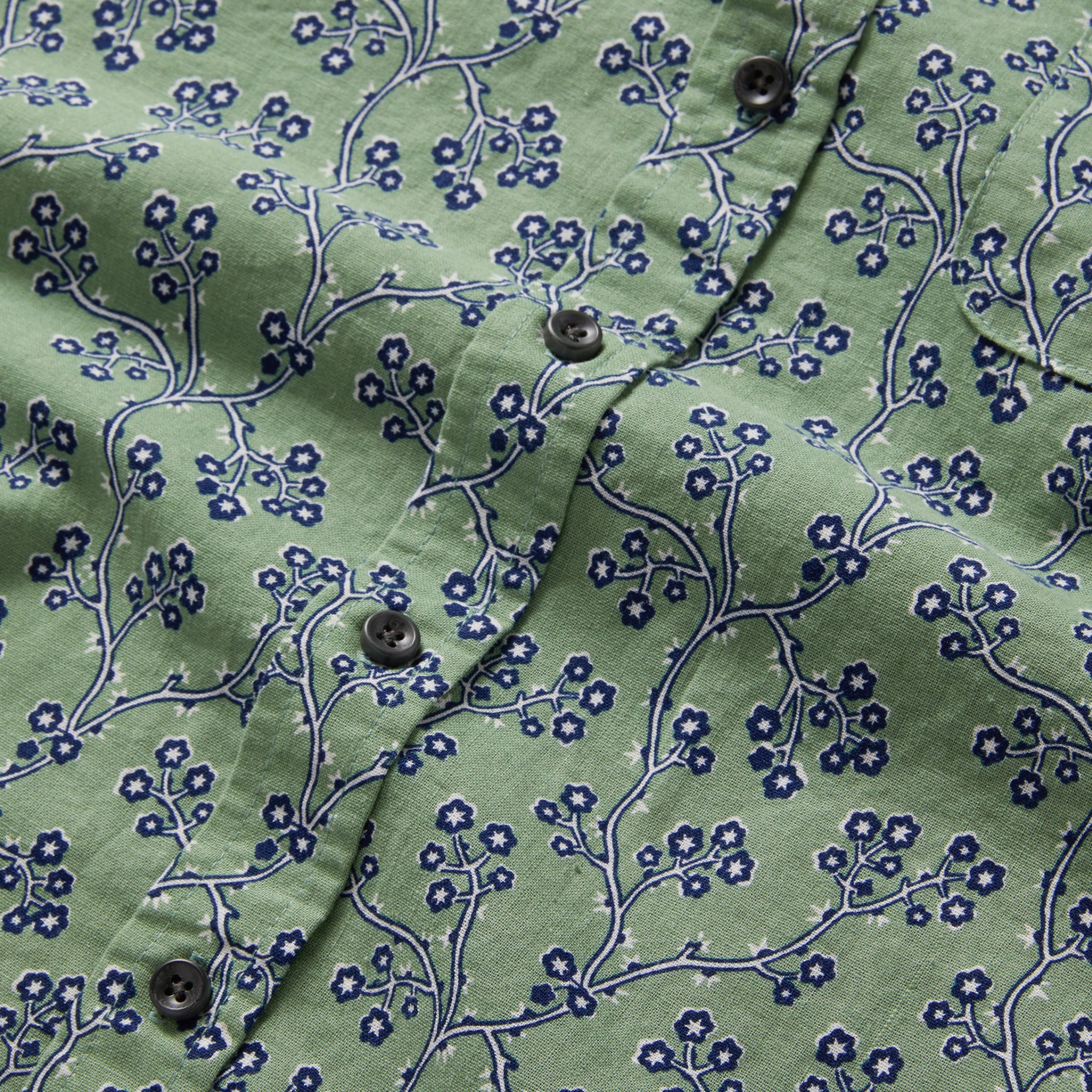 The Short Sleeve Jack in Vintage Cherry Blossom - Image 6