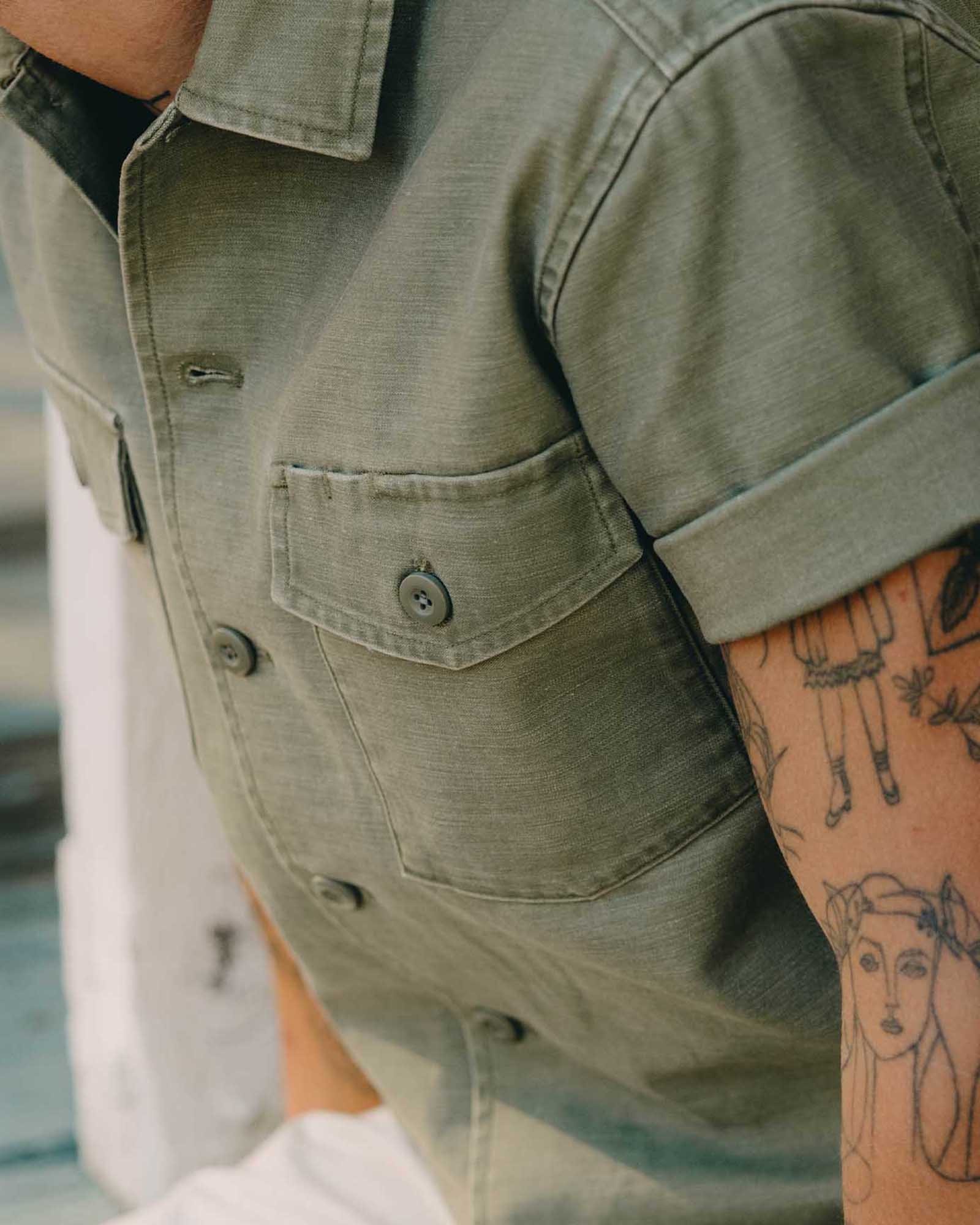The Short Sleeve Surplus Shirt in Field Olive Reverse Sateen - Image 3