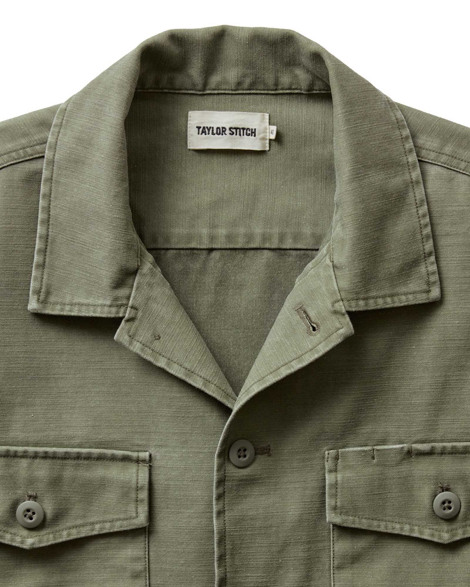 The Short Sleeve Surplus Shirt in Field Olive Reverse Sateen - Image 3