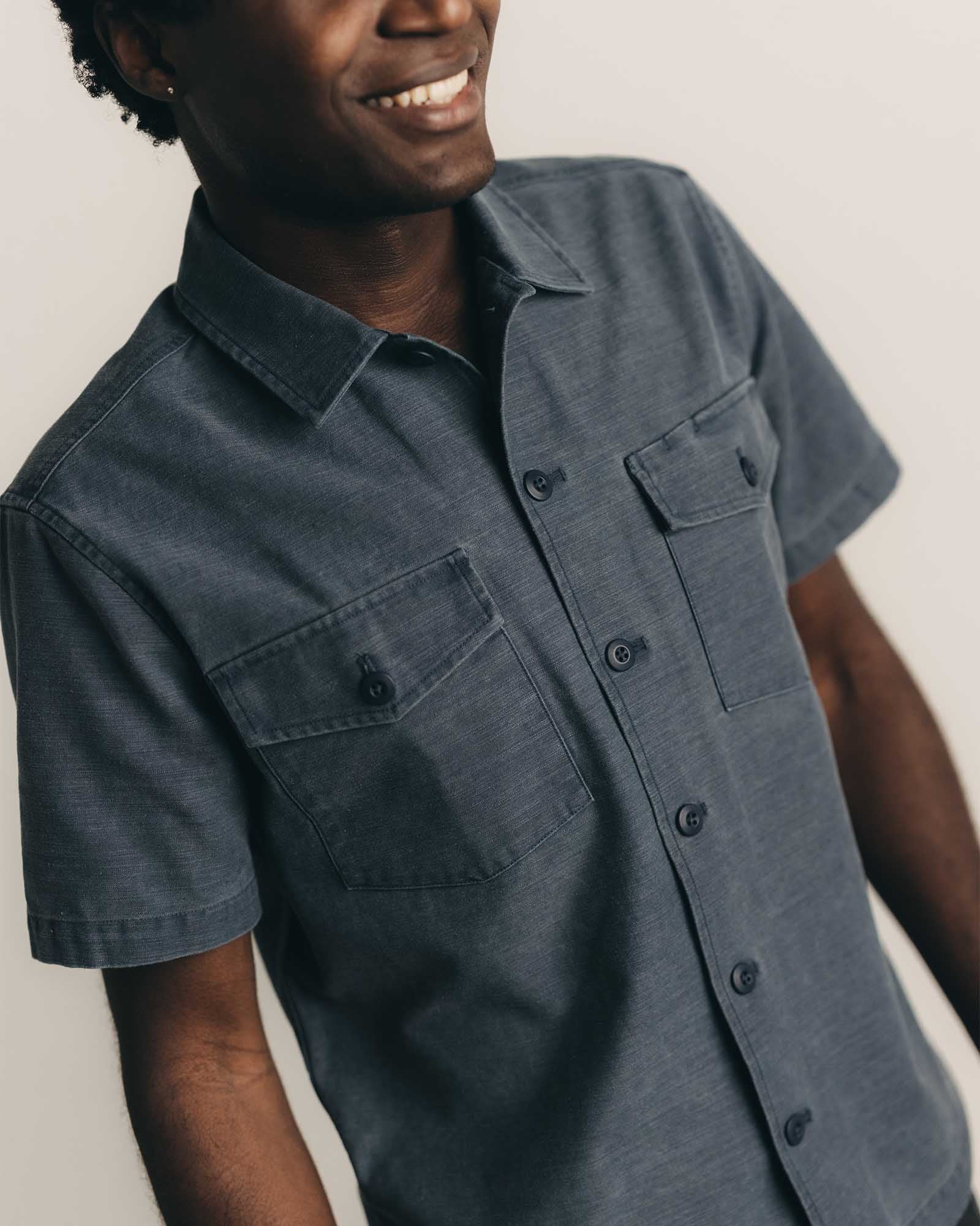 The Short Sleeve Surplus Shirt in Navy Reverse Sateen - Image 4