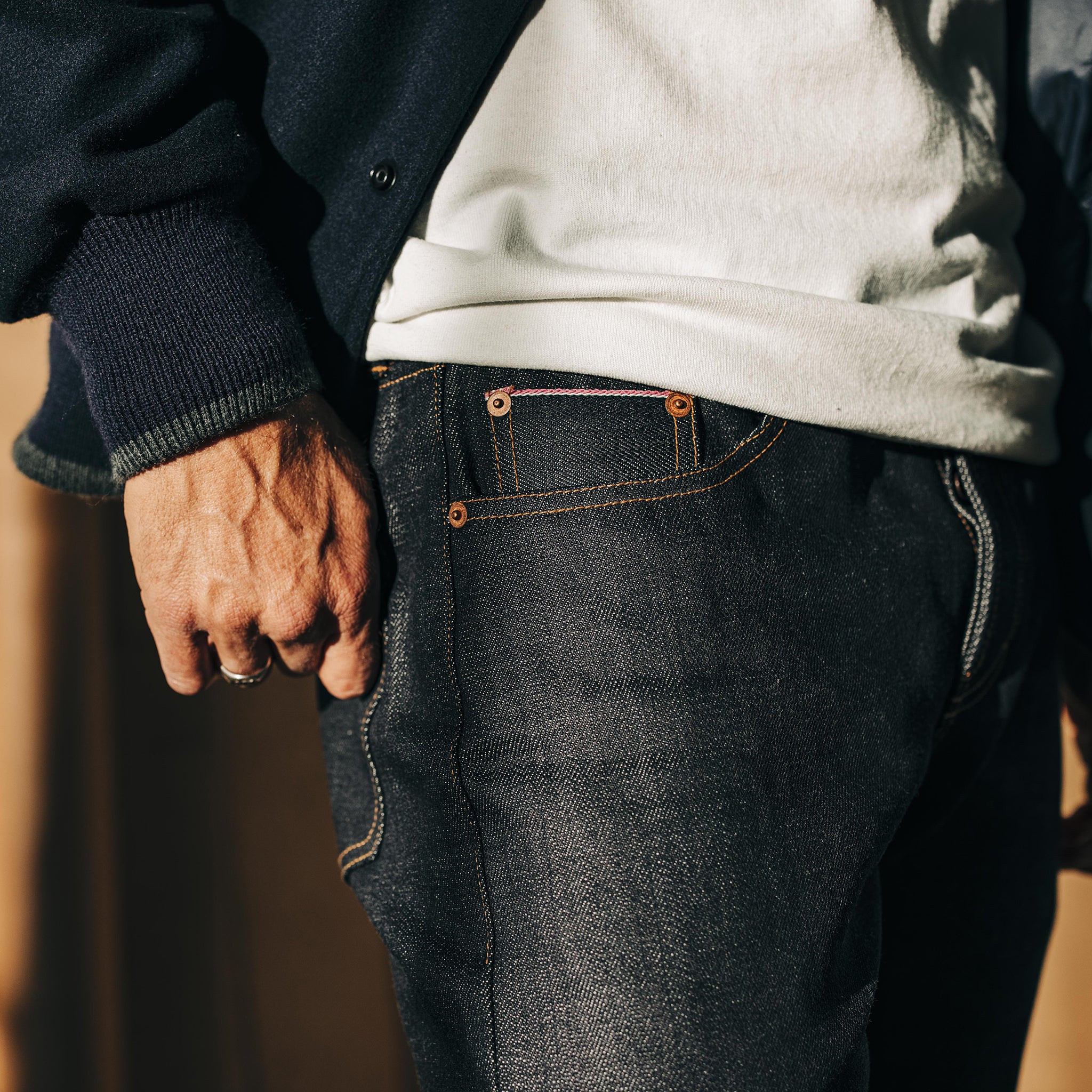 The Slim Jean in Kuroki Welterweight Slub - Image 4