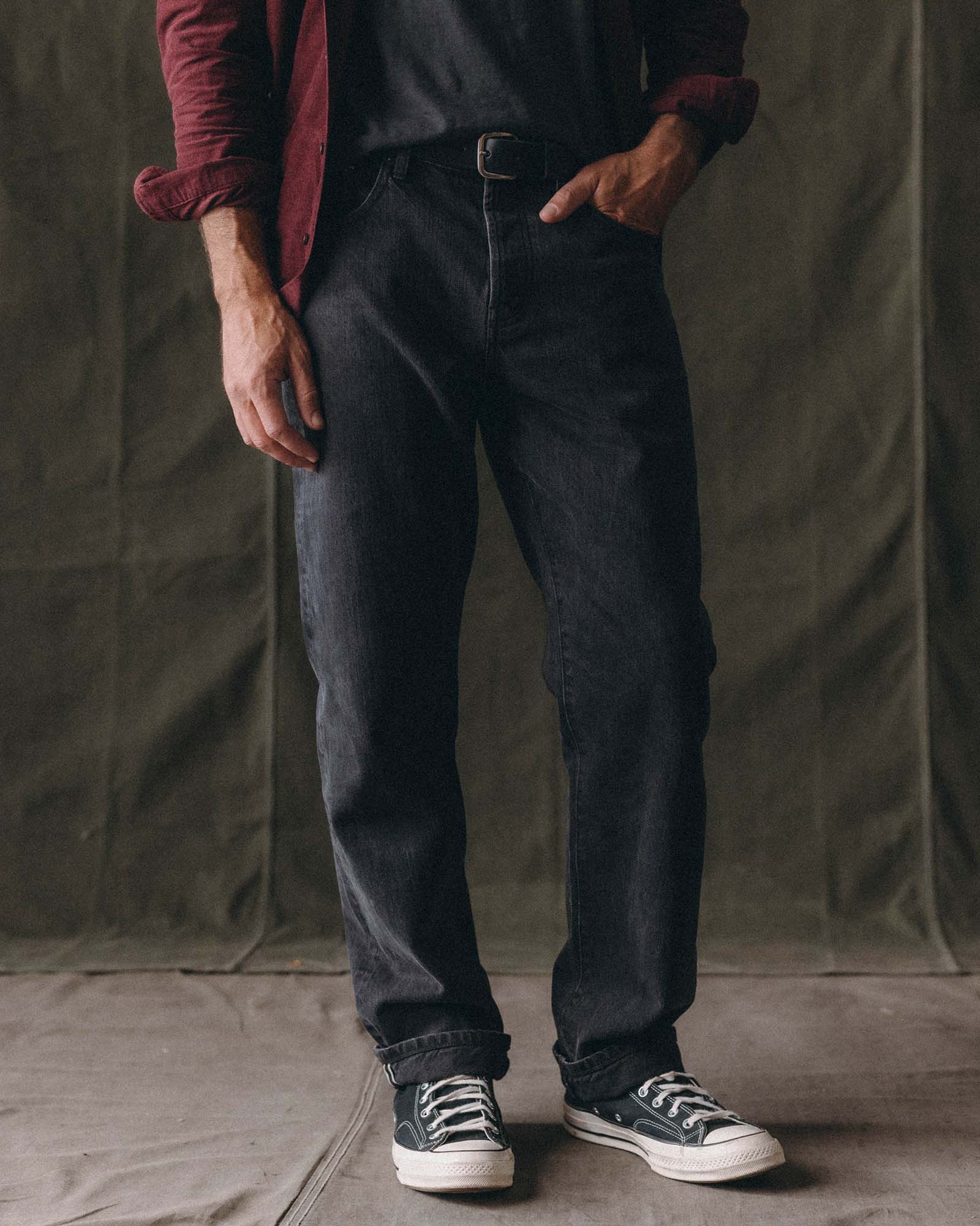 The Straight Jean in Washed Black Organic Slub Selvedge - Image 2