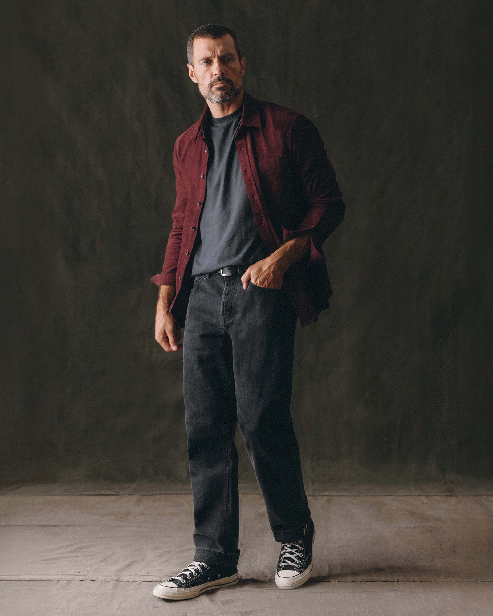The Straight Jean in Washed Black Organic Slub Selvedge - Image 3