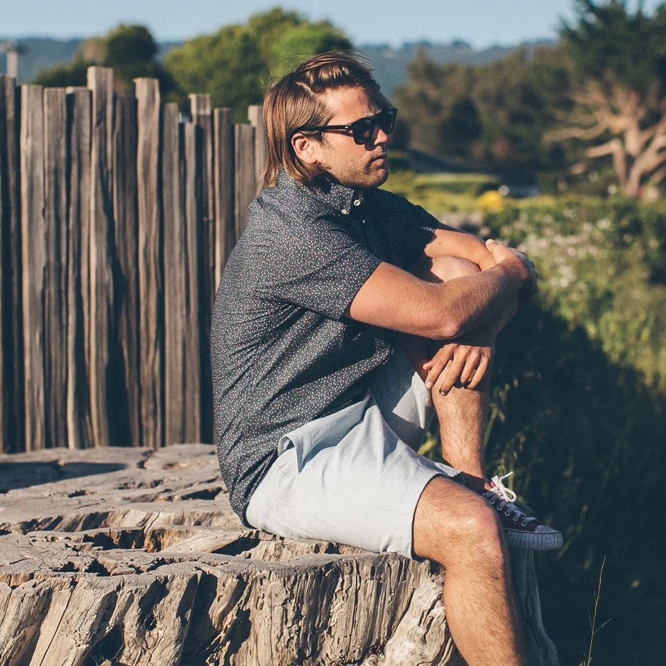 Sun Bleached Indigo Linen and Cotton Leisure Shorts - Image 3