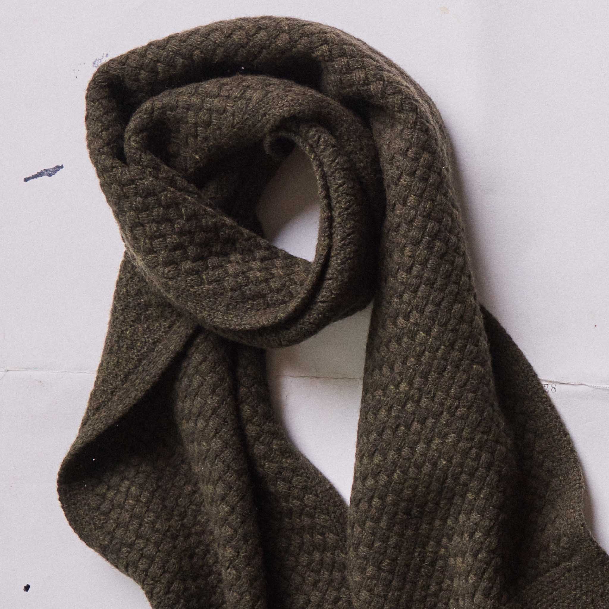 The Textured Knit Scarf in Heather Loden Merino - Image 3