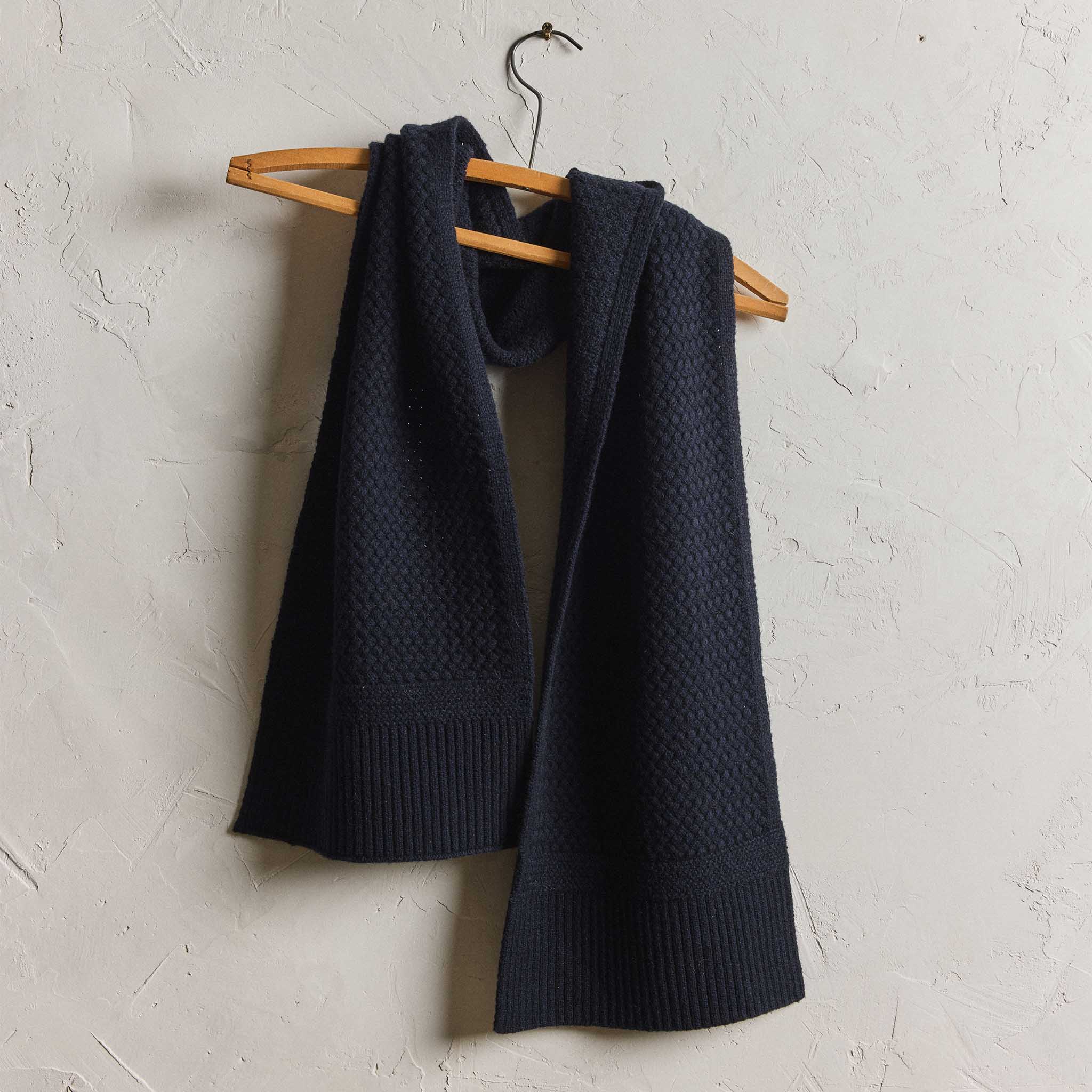 The Textured Knit Scarf in Heather Navy Merino - Image 2