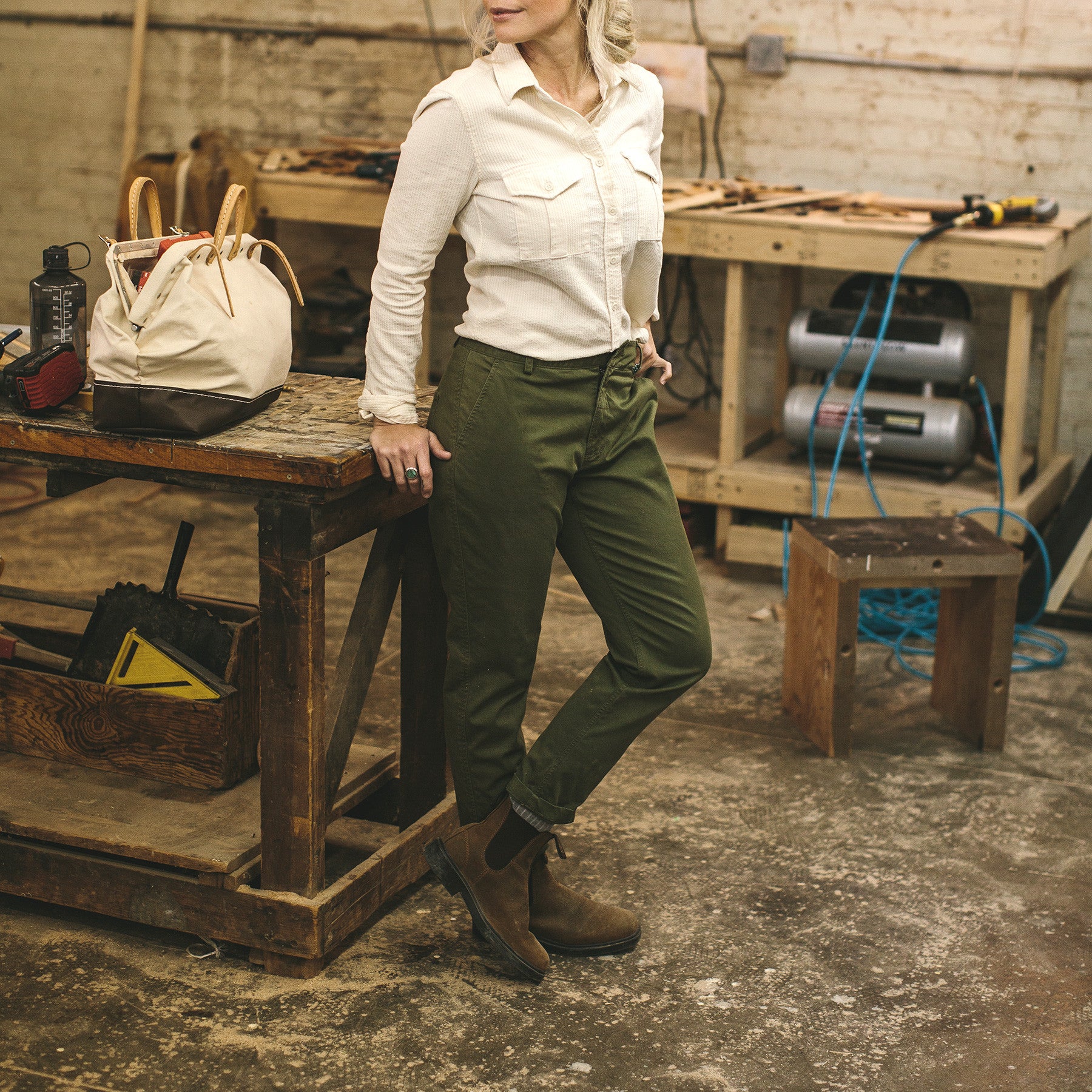 The Abel Pant in Army Green - Image 2