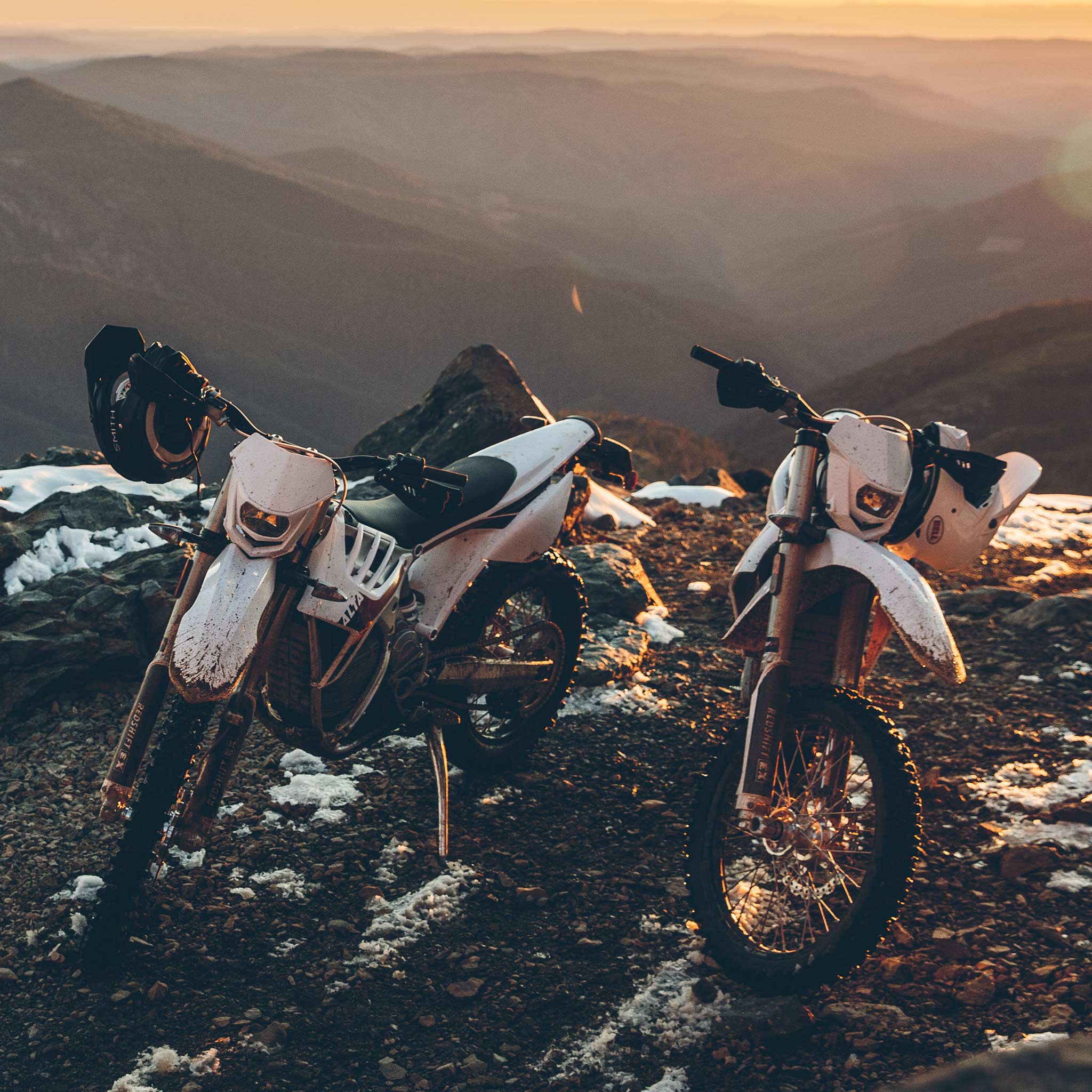 The Alta Motors Redshift EX in Taylor Stitch Custom - Image 2