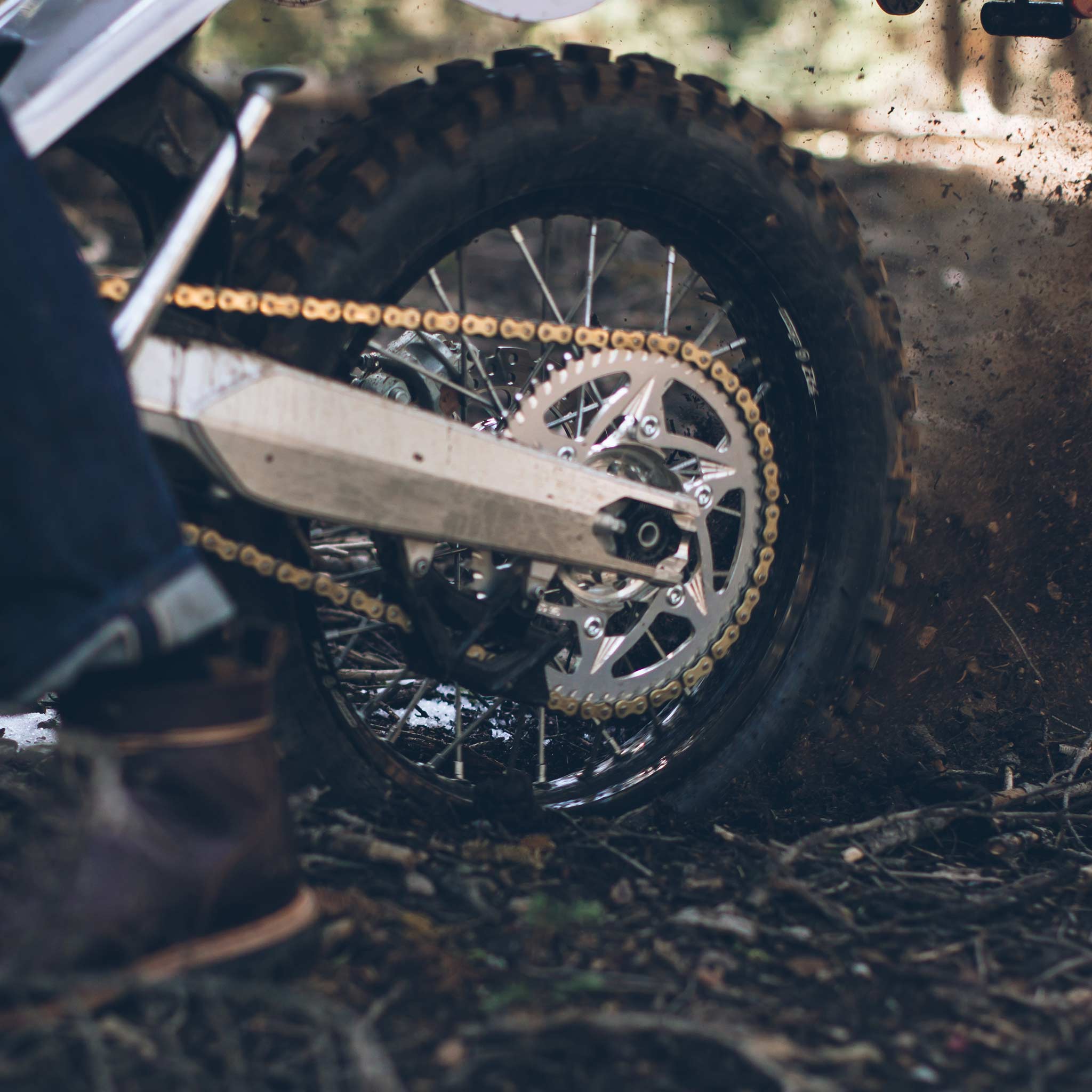 The Alta Motors Redshift EX in Taylor Stitch Custom - Image 6