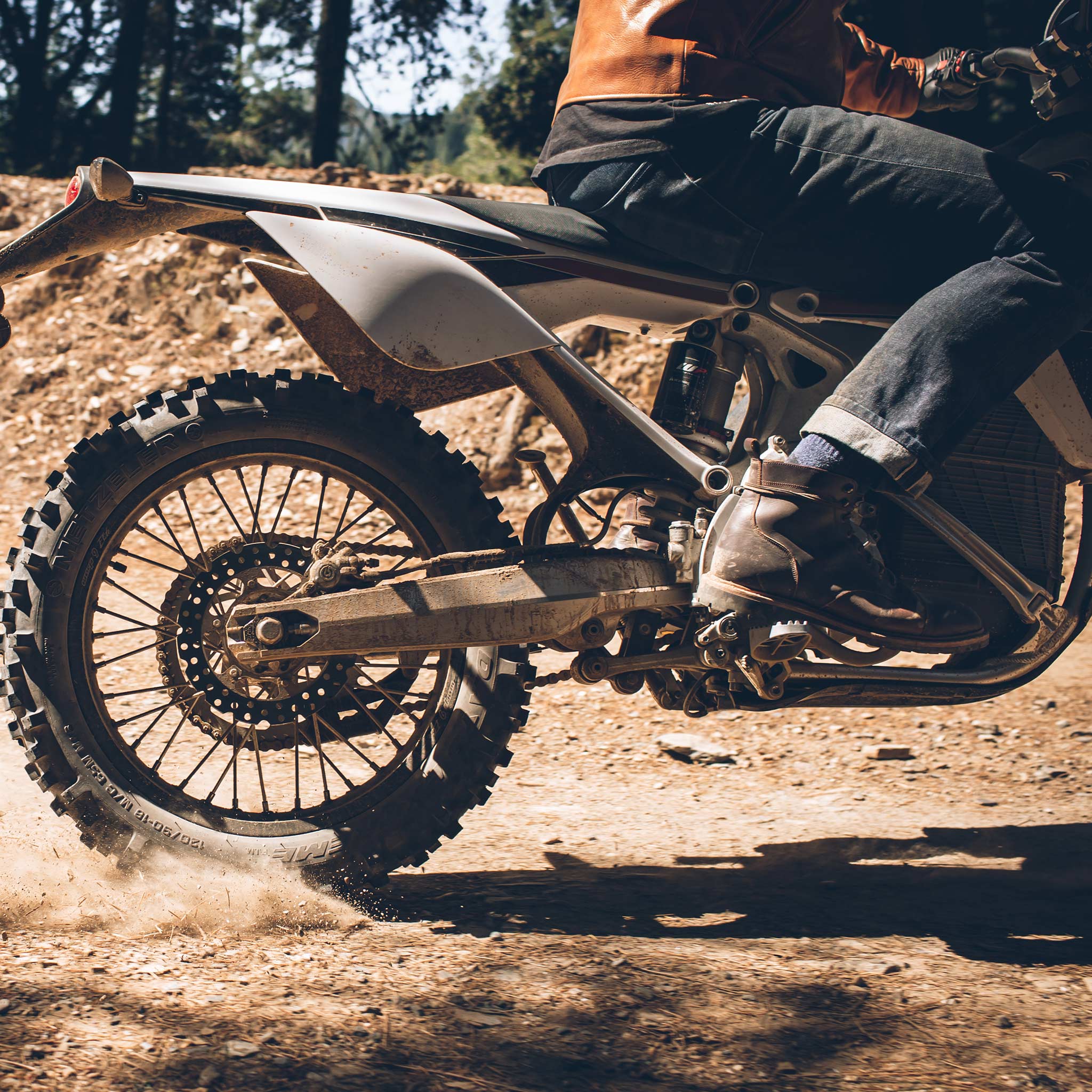 The Alta Motors Redshift EX in Taylor Stitch Custom - Image 8