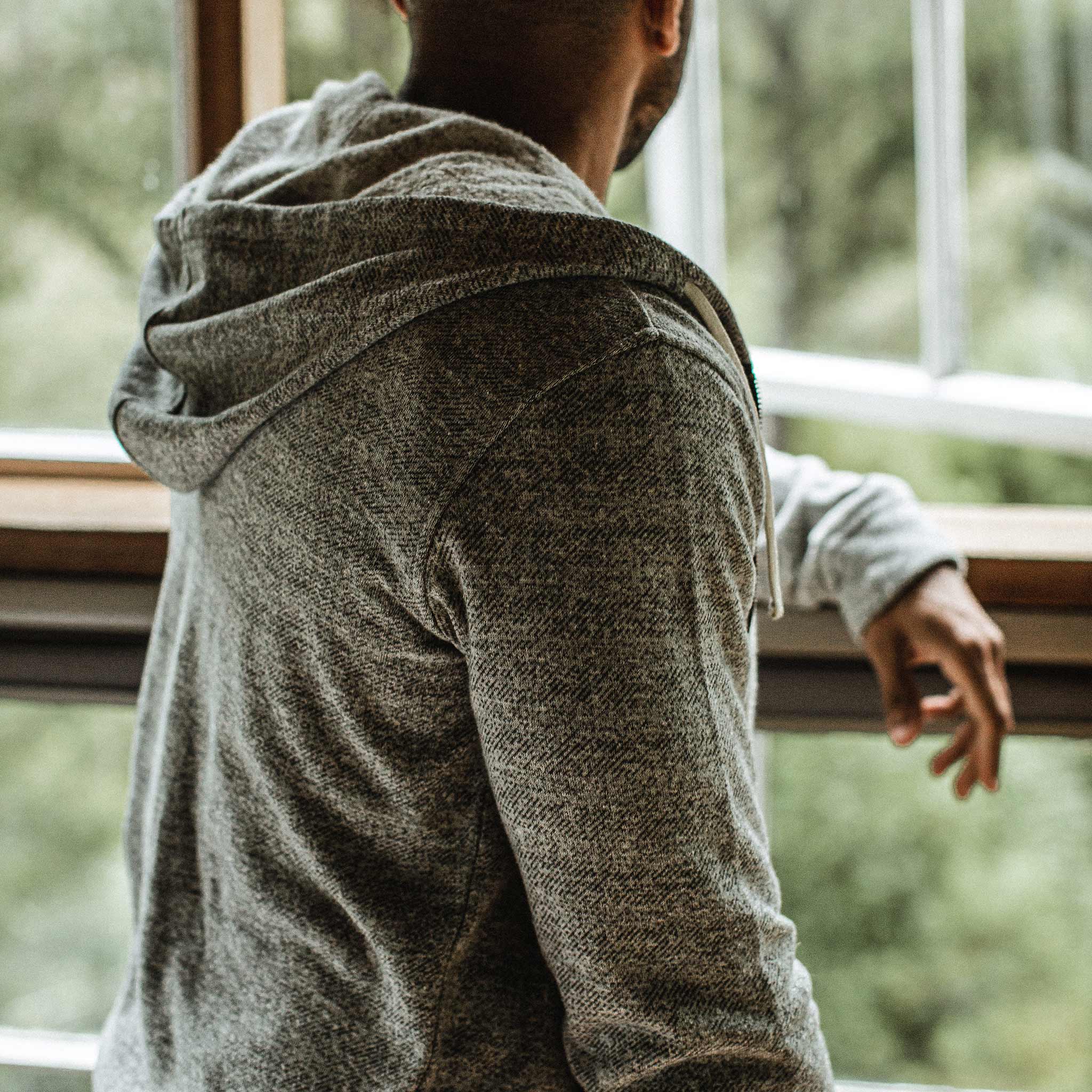 The Après Hoodie in Heather Grey - Image 3