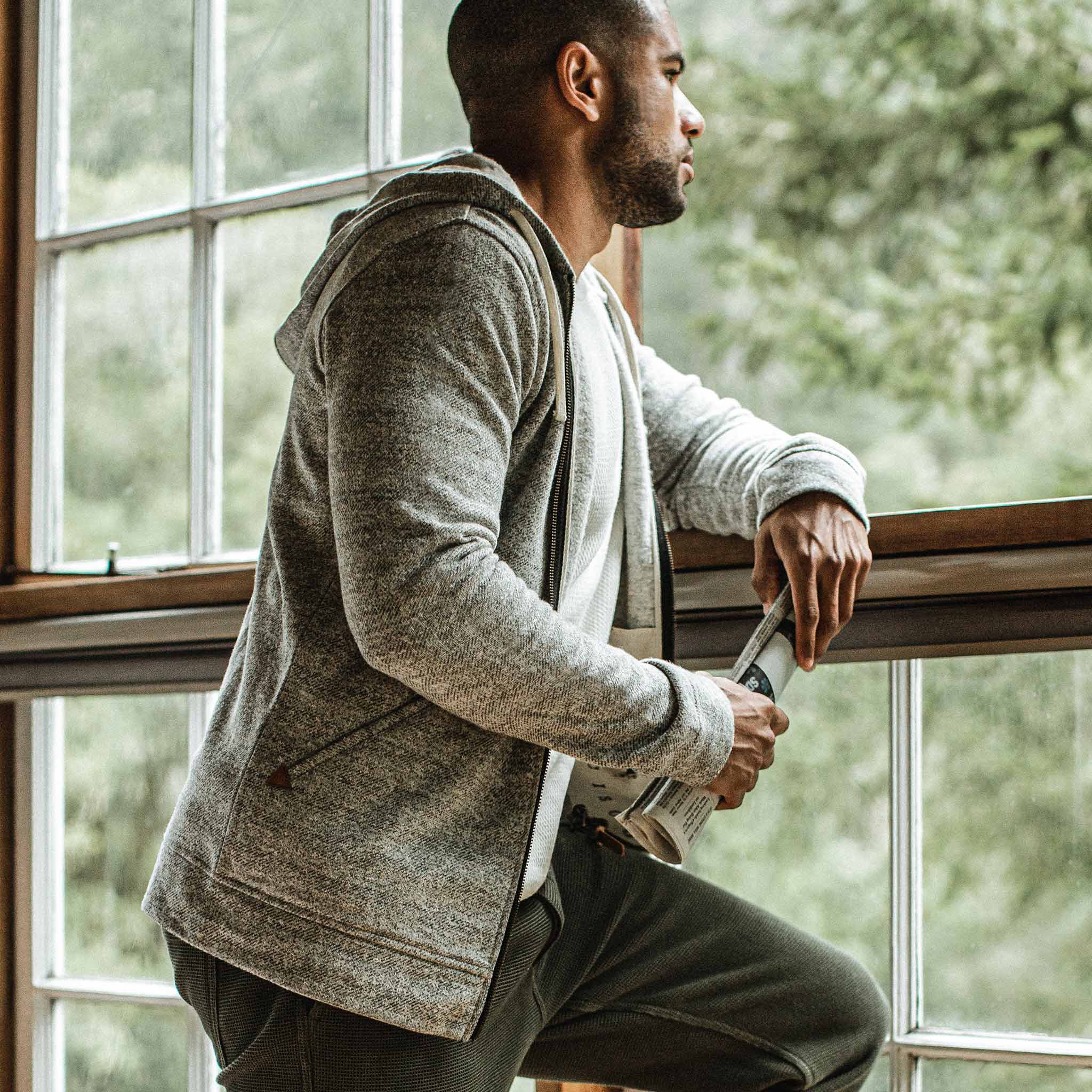 The Après Hoodie in Heather Grey - Image 4