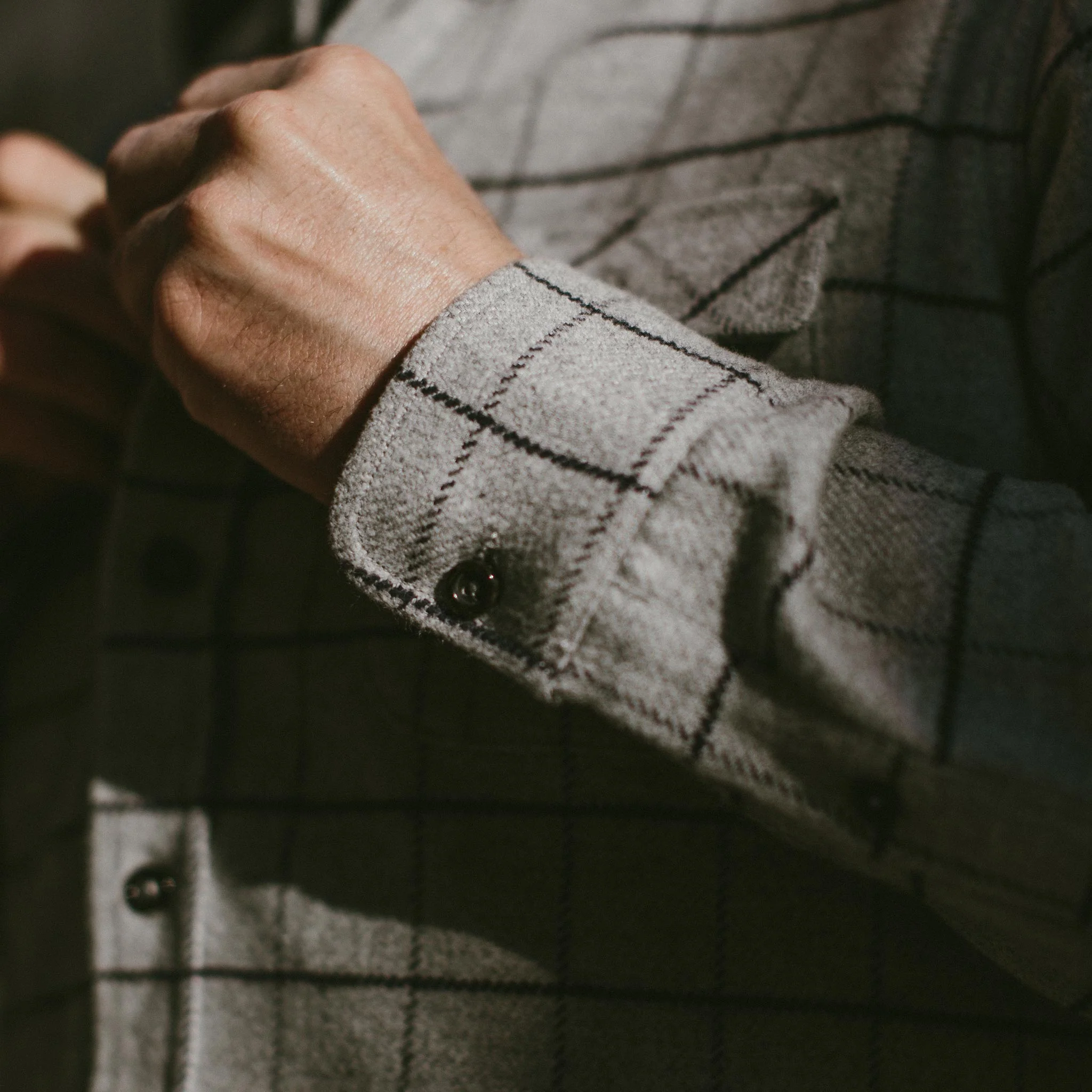 The California in Ash Windowpane - Image 5