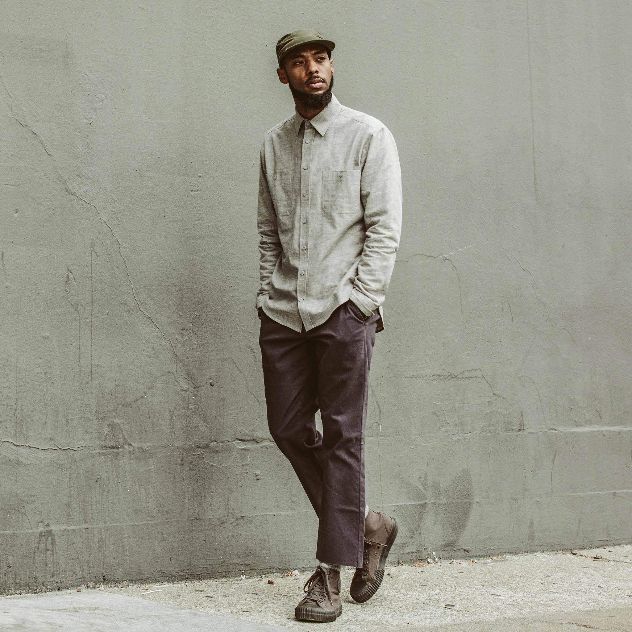 The California in Olive Hemp Chambray - Image 2