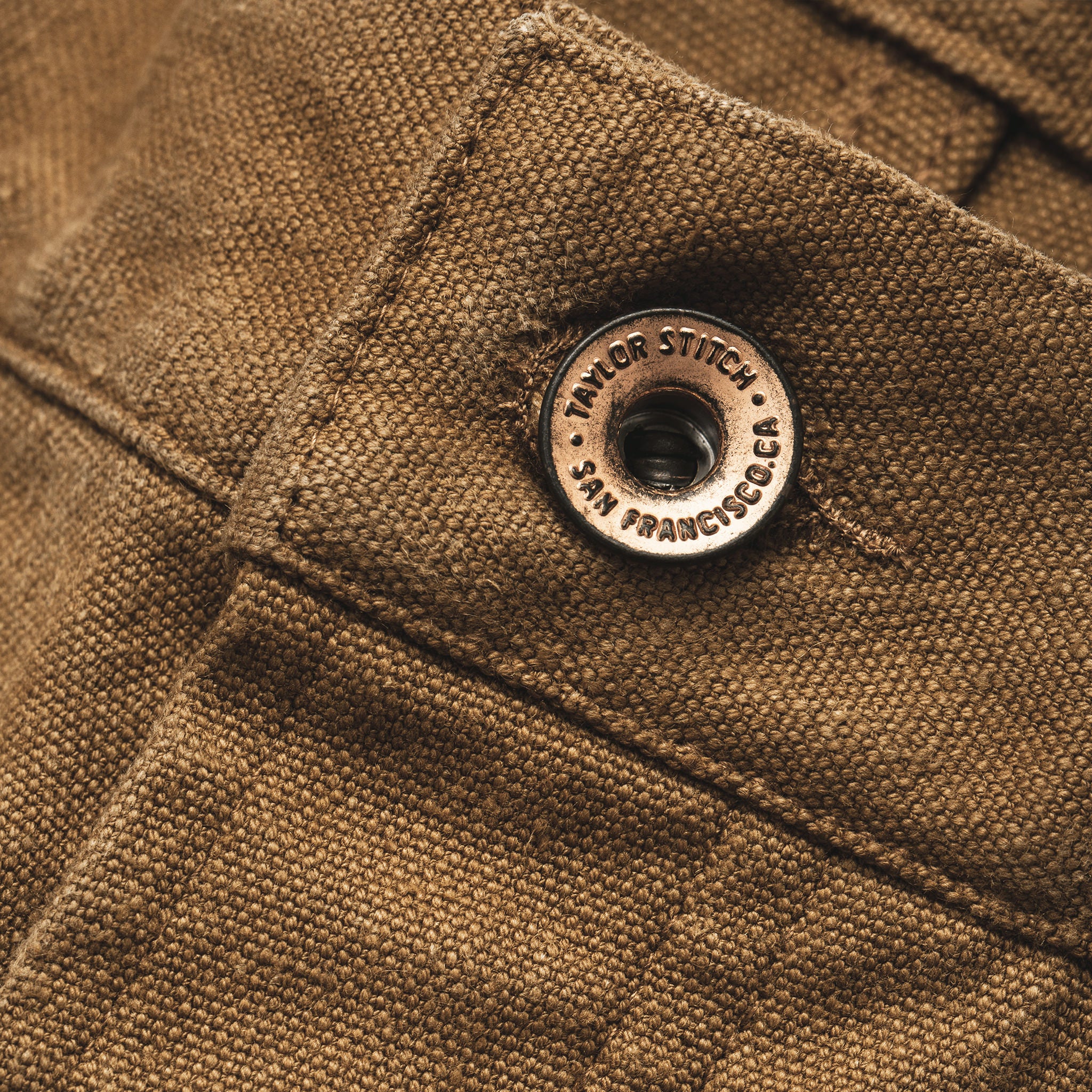 The Camp Pant in British Khaki Boss Duck - Image 10