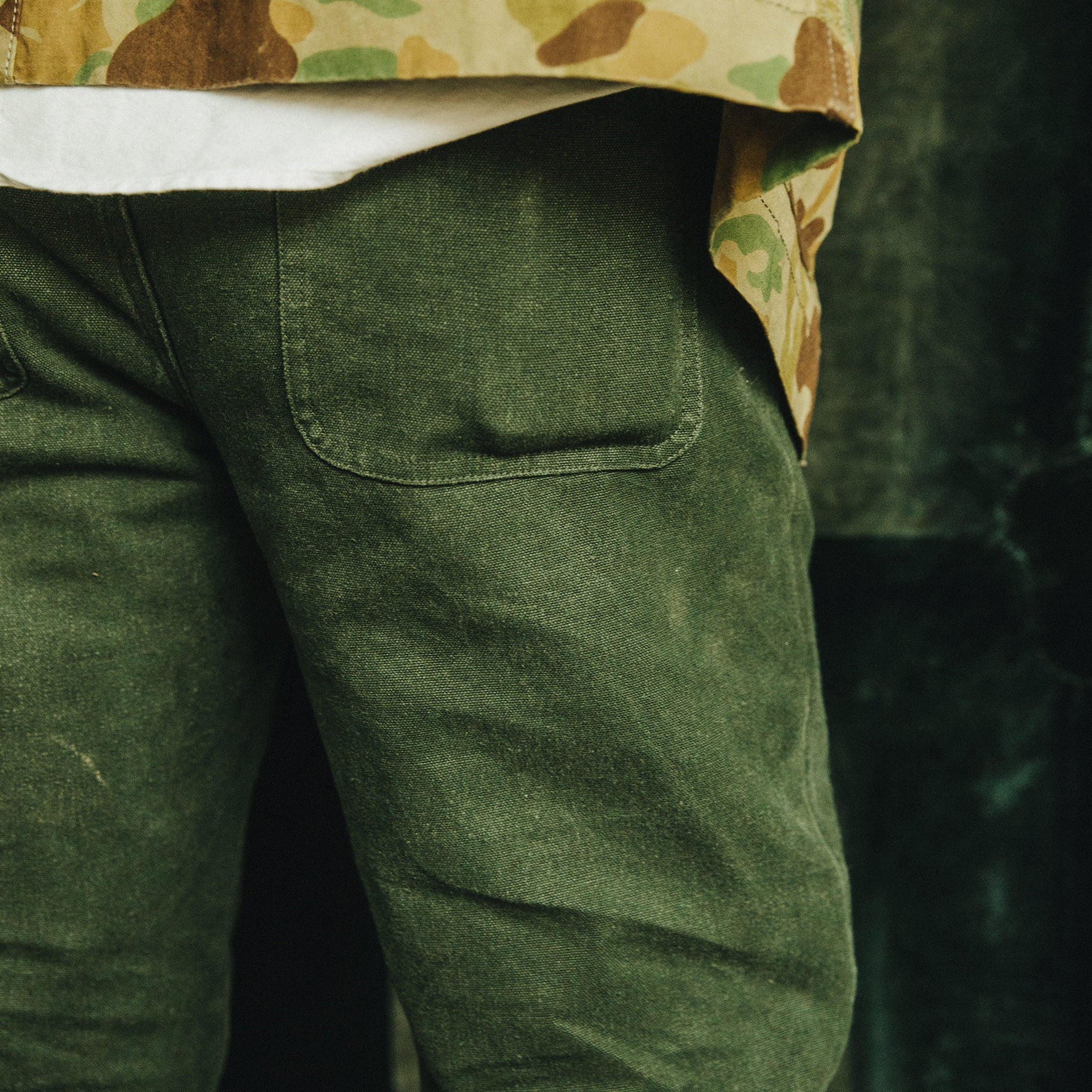 The Camp Pant in Dark Olive Boss Duck - Image 4