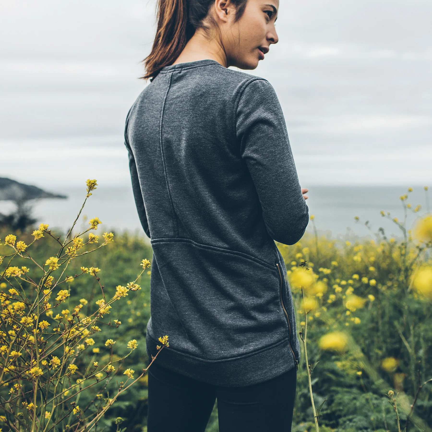 The Chandler Sweatshirt in Indigo Melange - Image 2