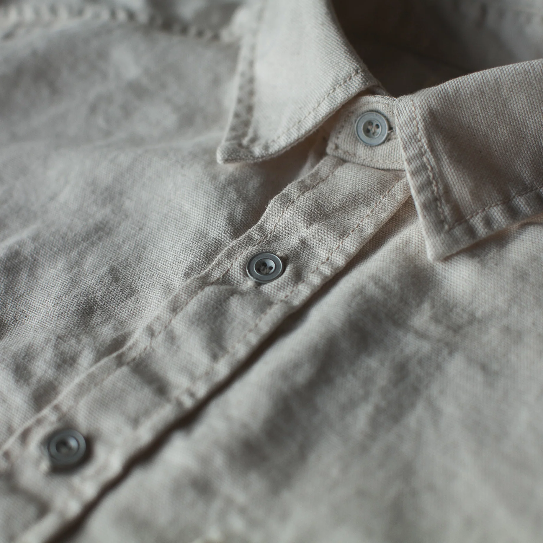 The Chore Shirt in Natural - Image 2