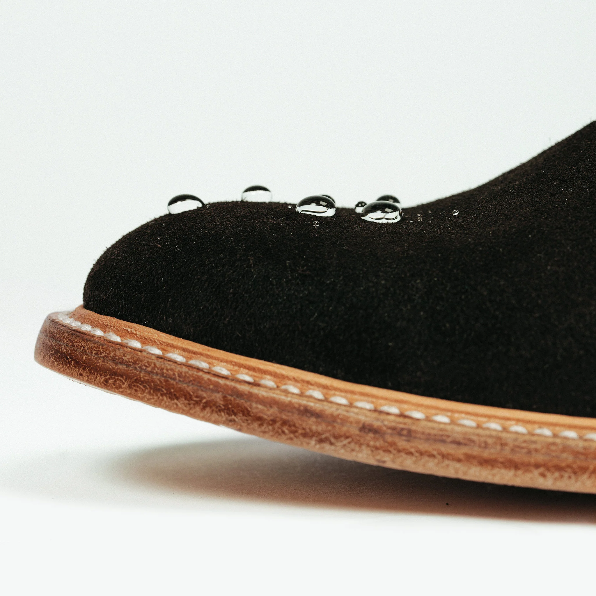 The Chukka in Weatherproof Chocolate Suede - Image 7