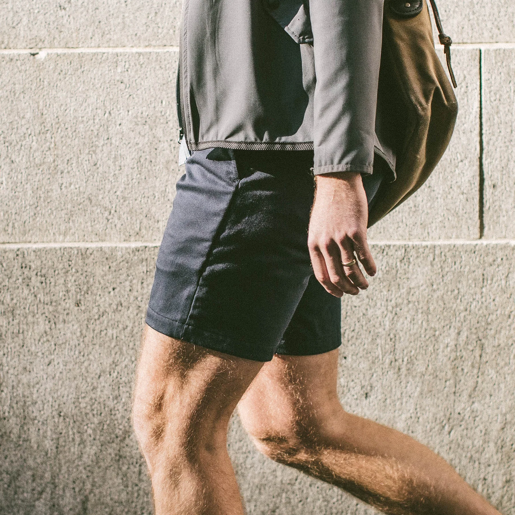 The Lloyd Short in Navy - Image 2