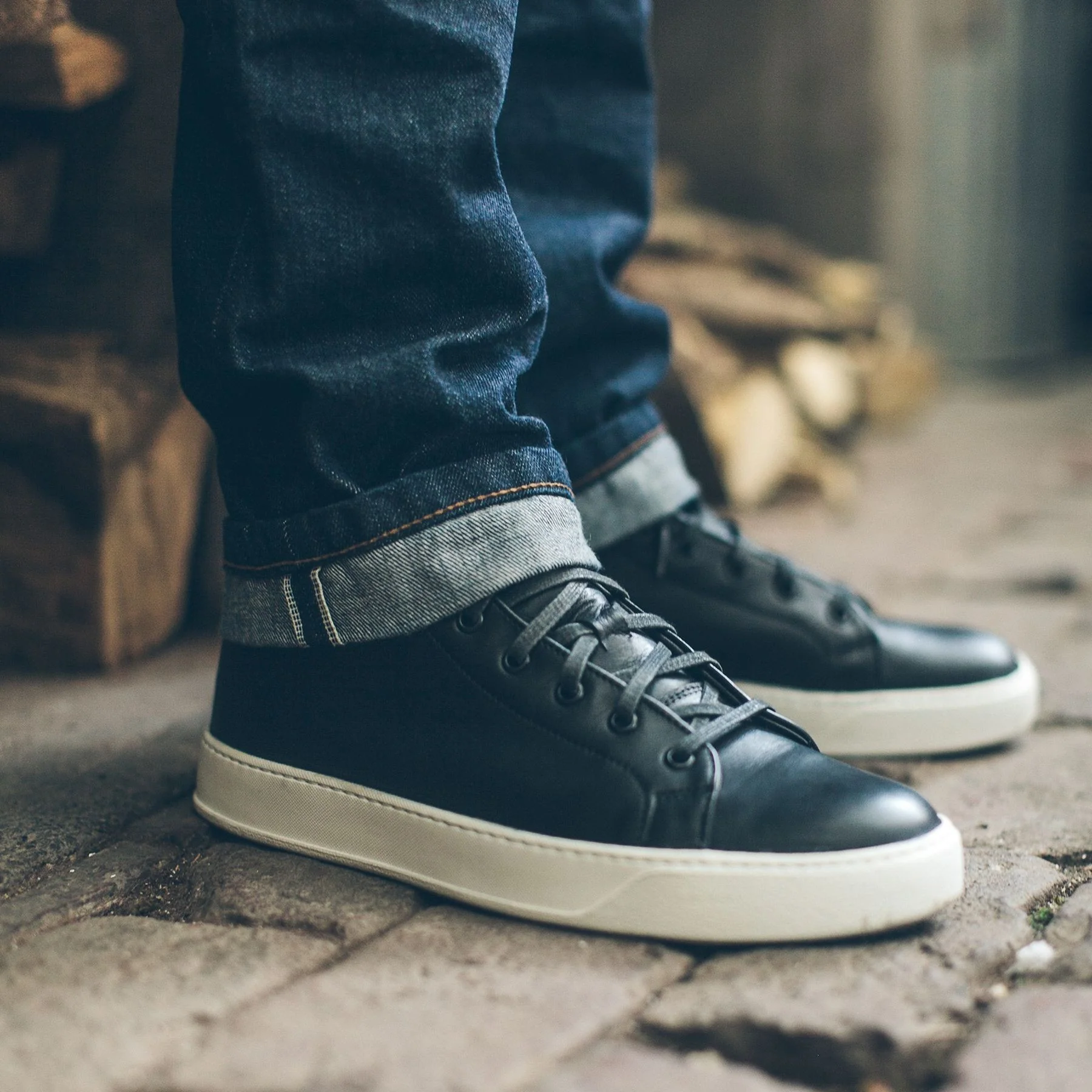The Court Classic Mid in Black Leather - Image 5