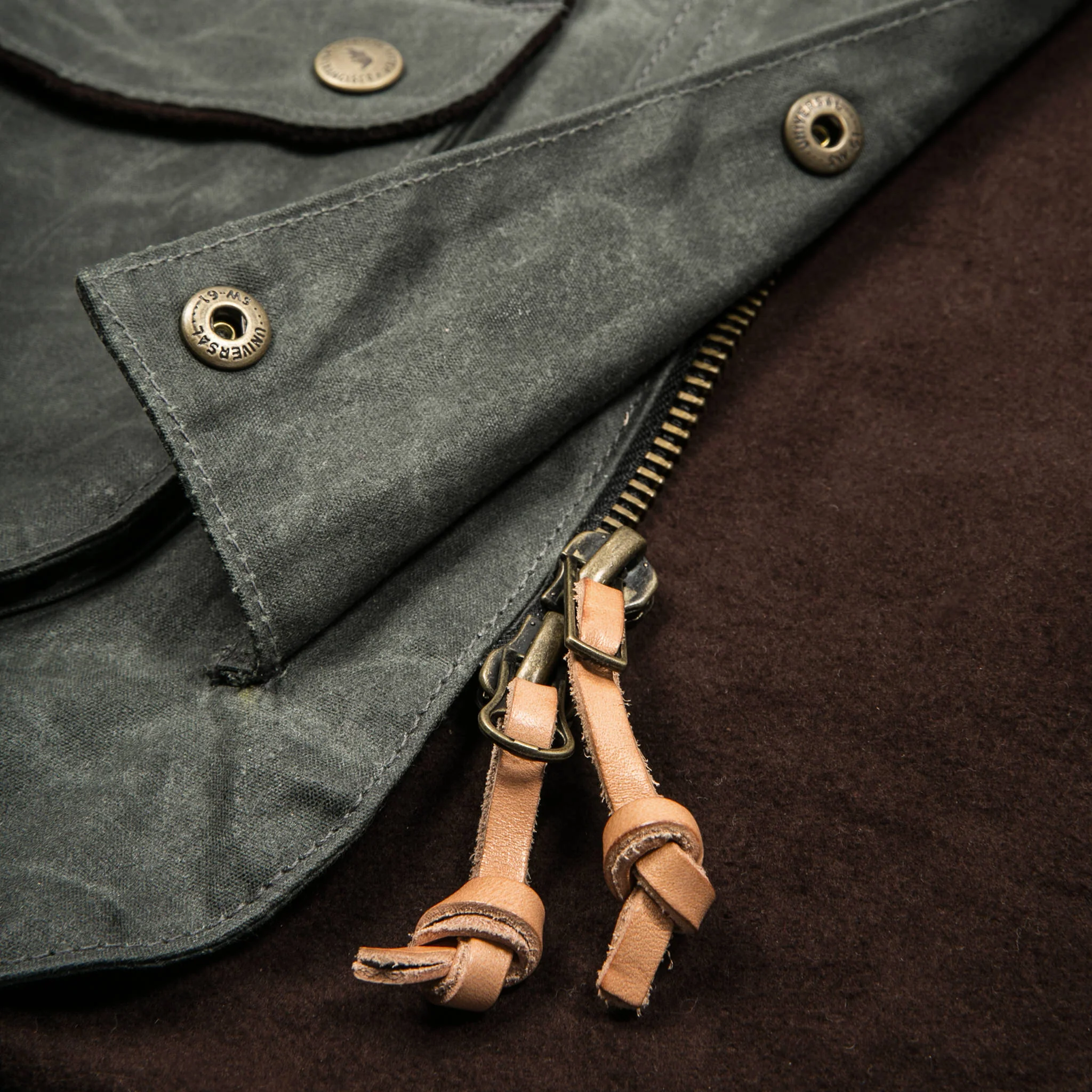 The Field Jacket in Dark Olive Beeswaxed Canvas - Image 6