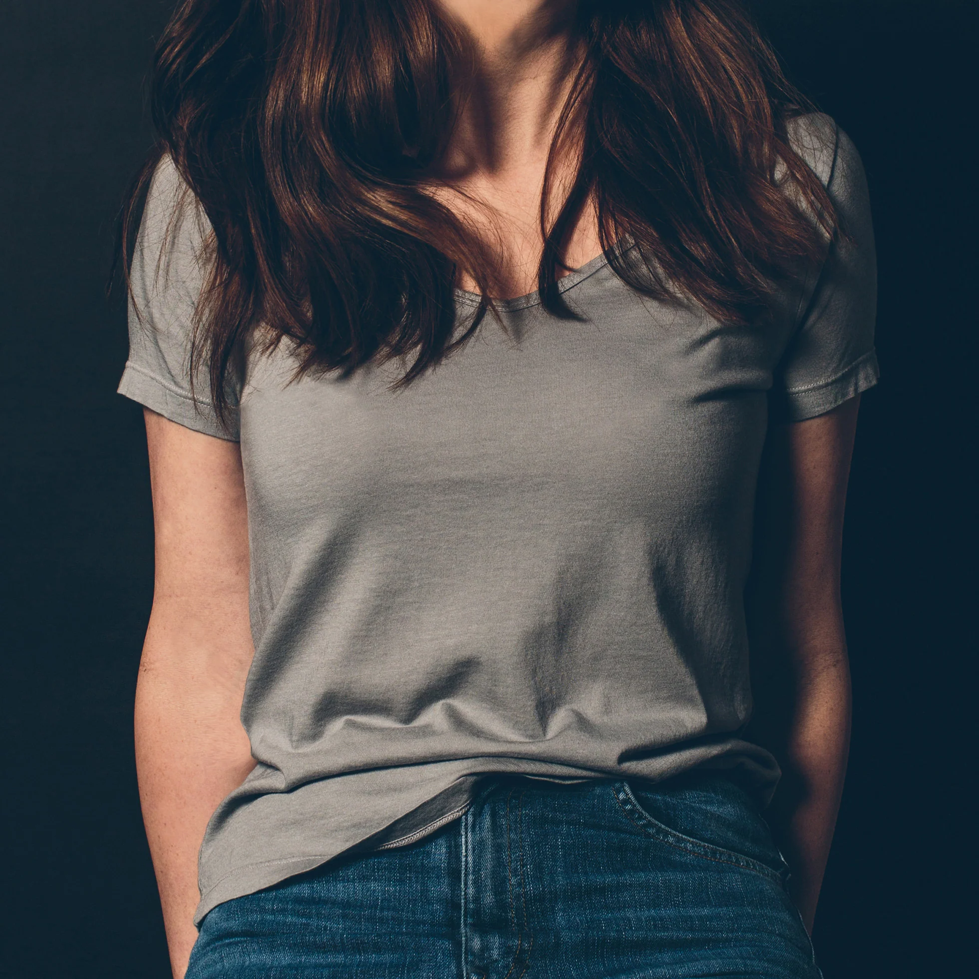 The Elle V-Neck Tee in Heather Grey - Image 2