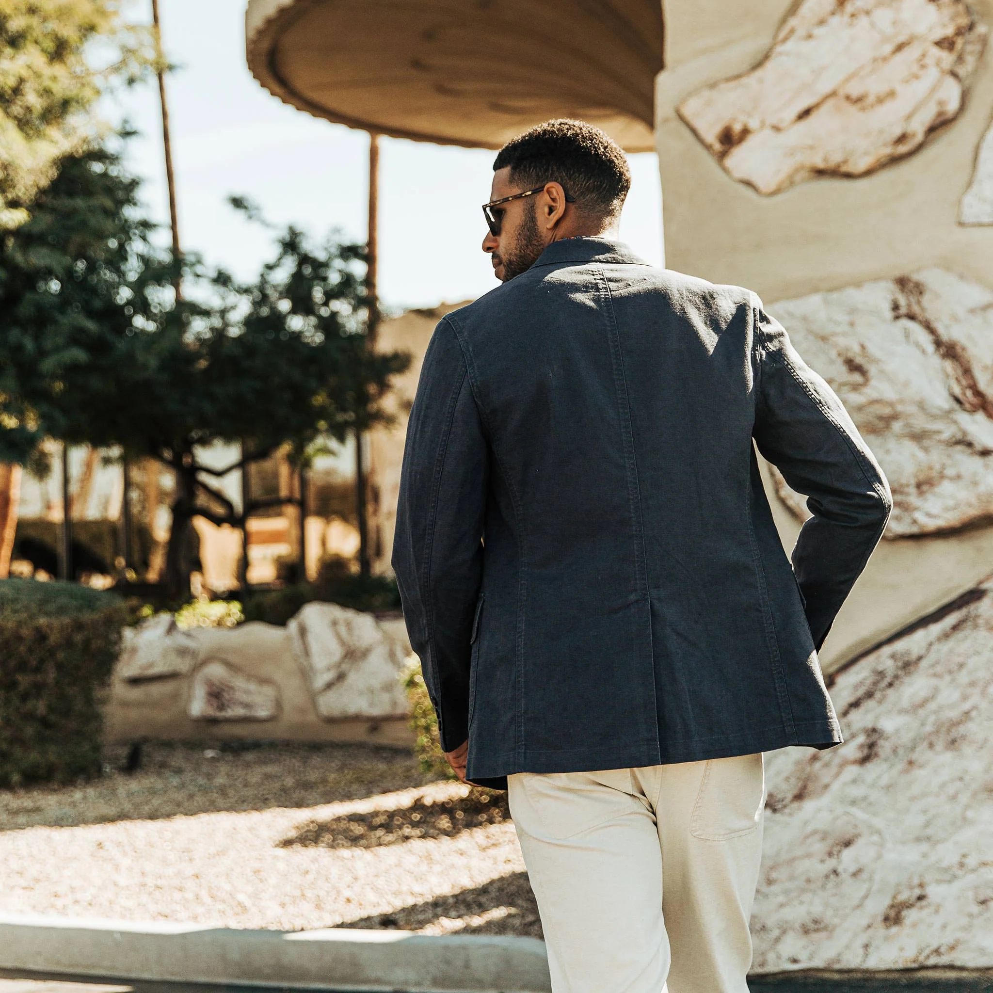 The Gibson Jacket in Navy - Image 12