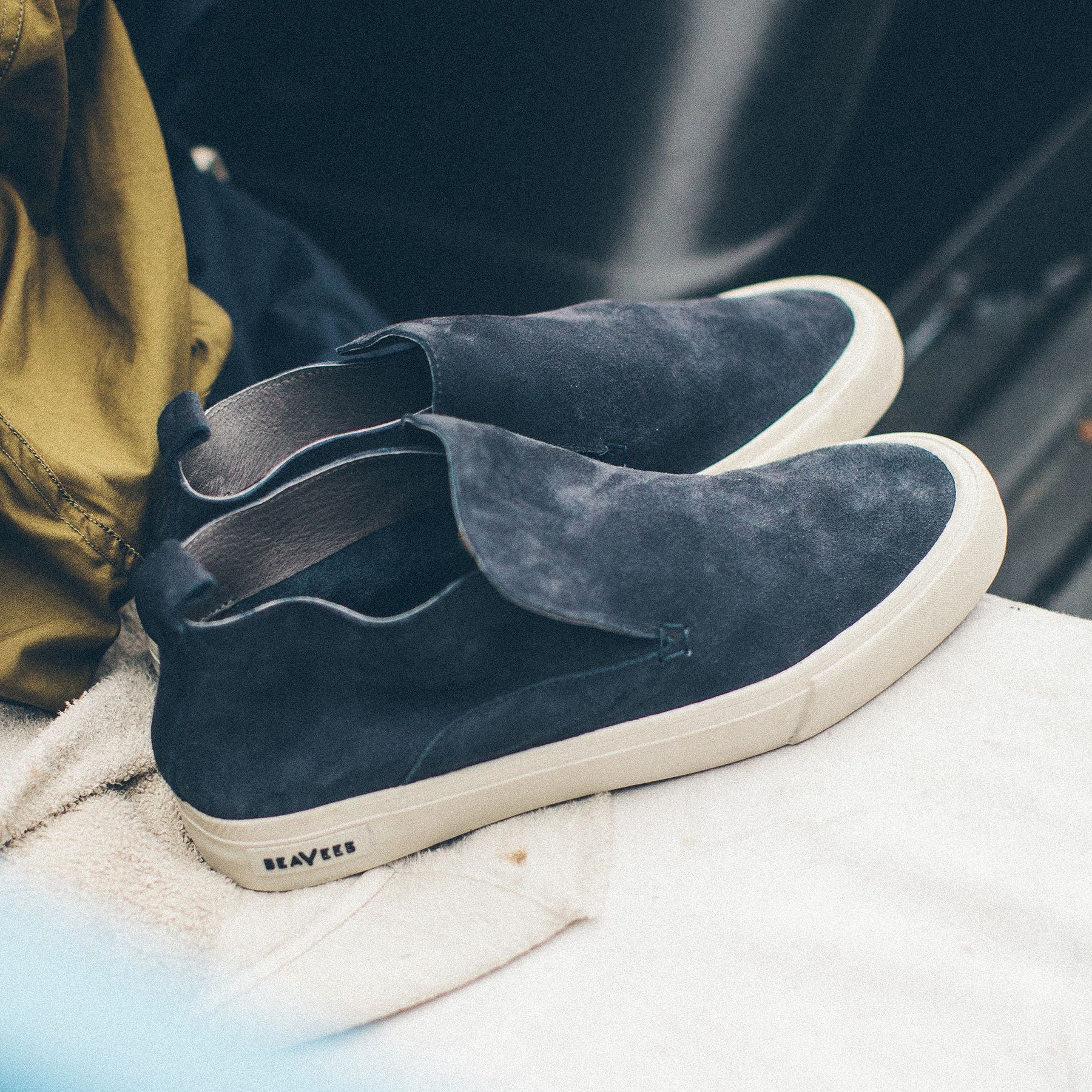 The Huntington Middie in Deep Navy - Image 3