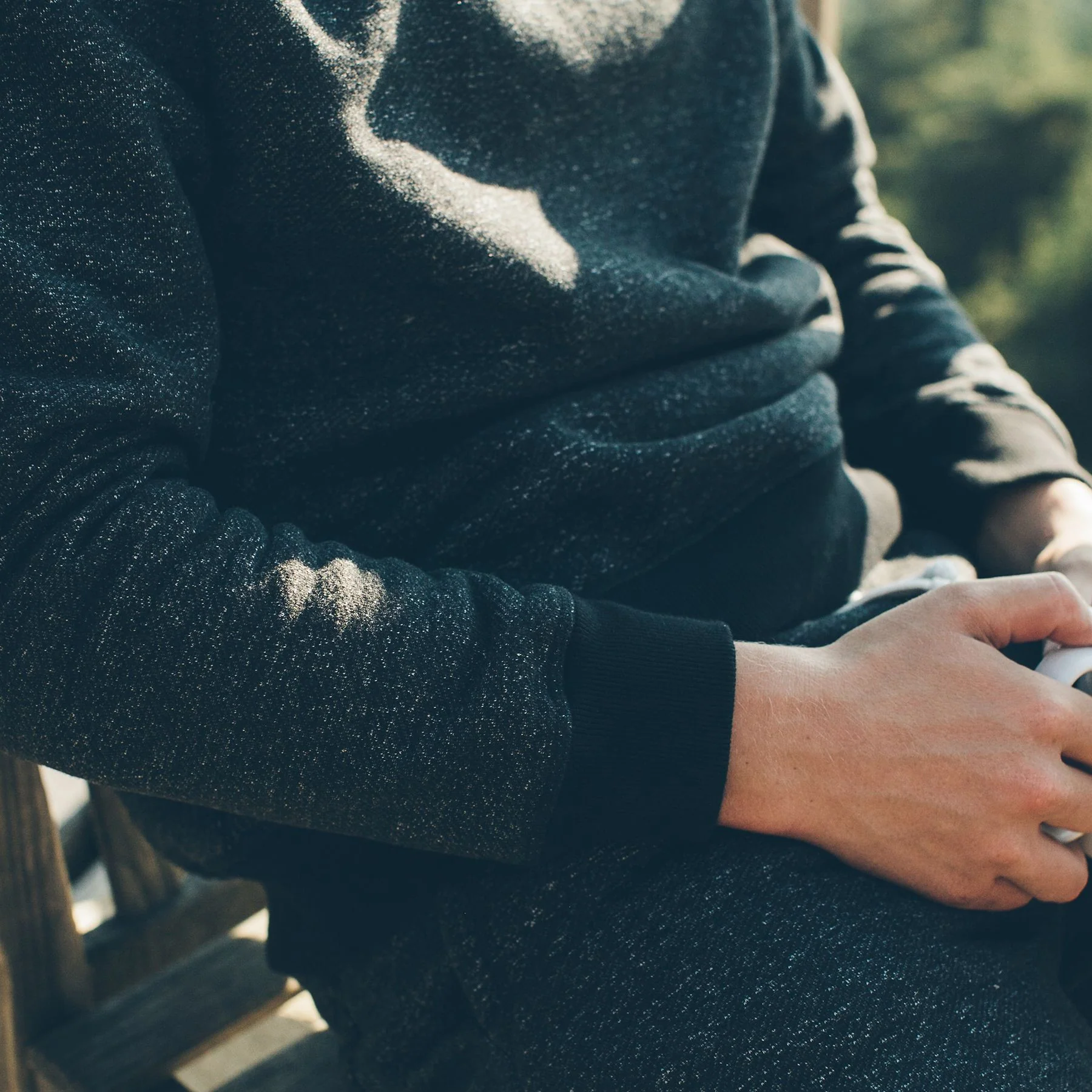 The Crew in Charcoal Fleck Fleece - Image 5