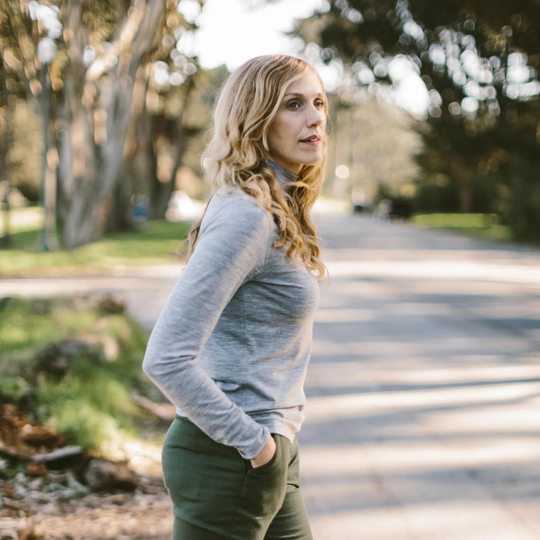 The Mercerized Merino Turtle Neck in Heather Grey - Image 4