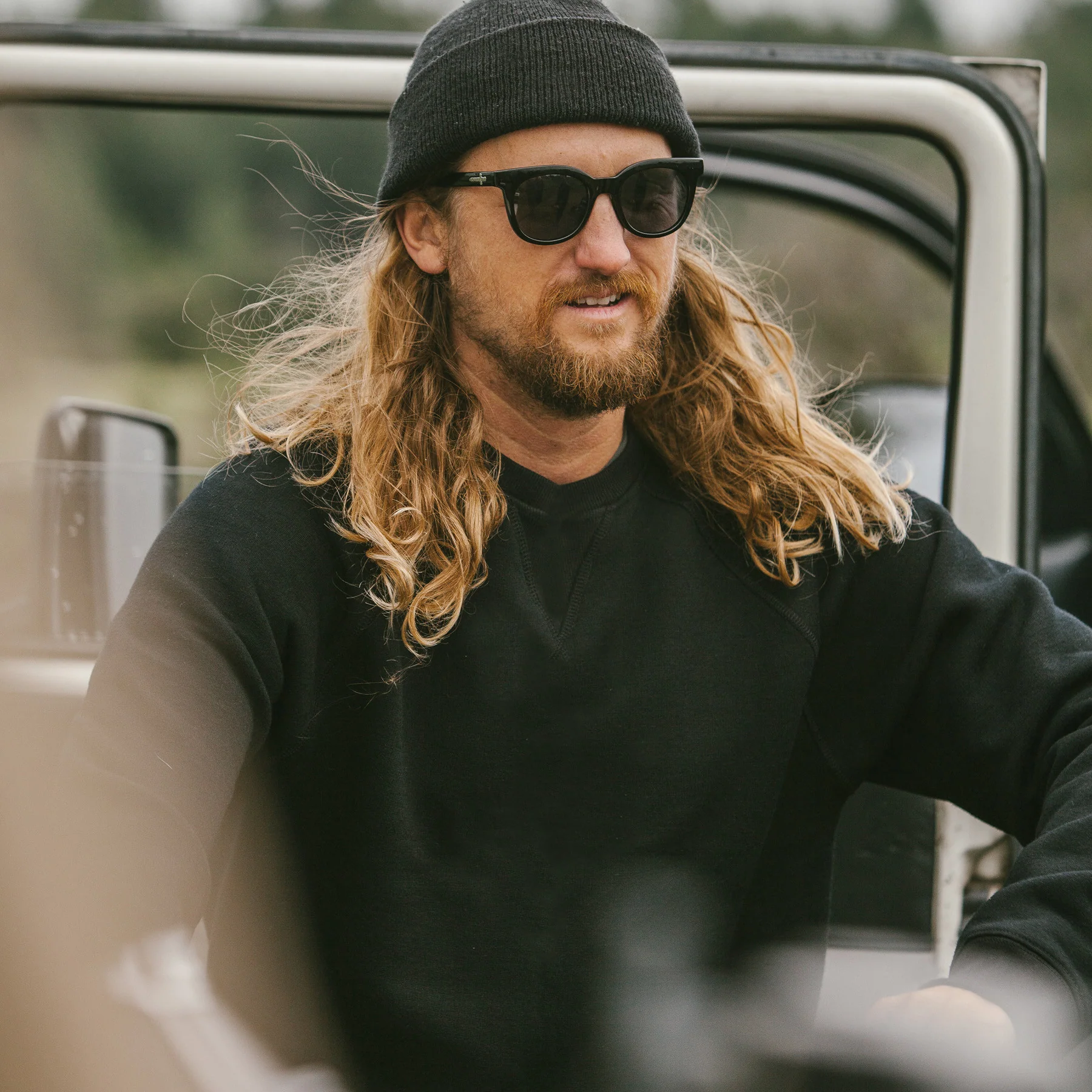 The Merino Crewneck in Black Fleece - Image 4