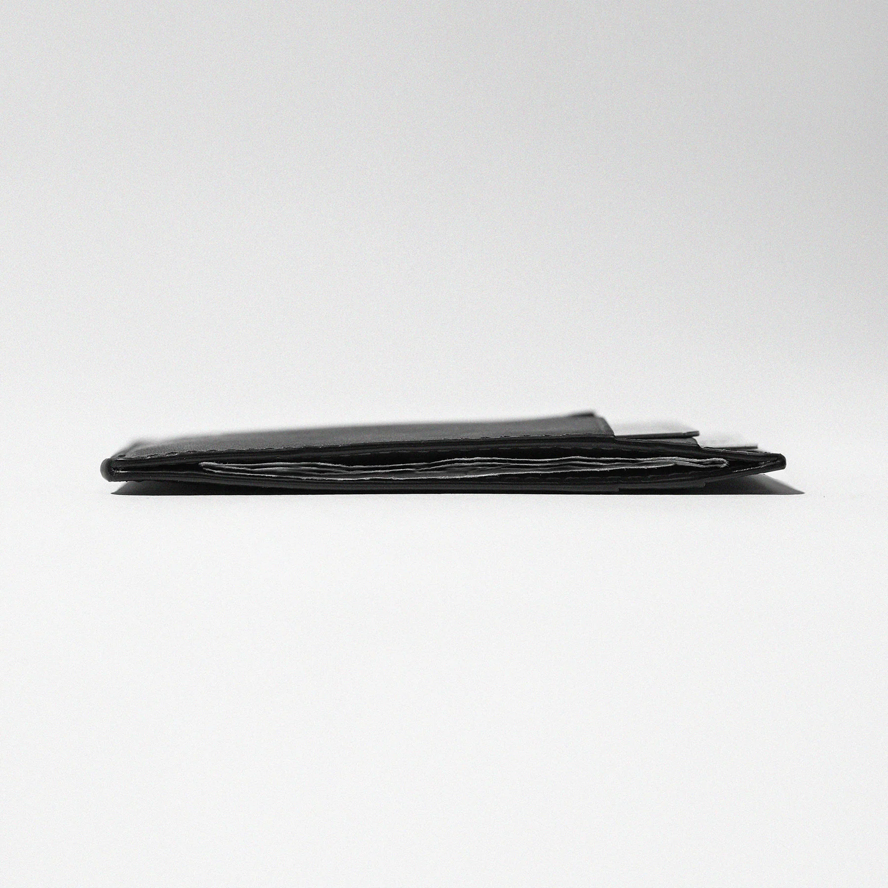 The Minimalist Wallet in Yeti - Image 3
