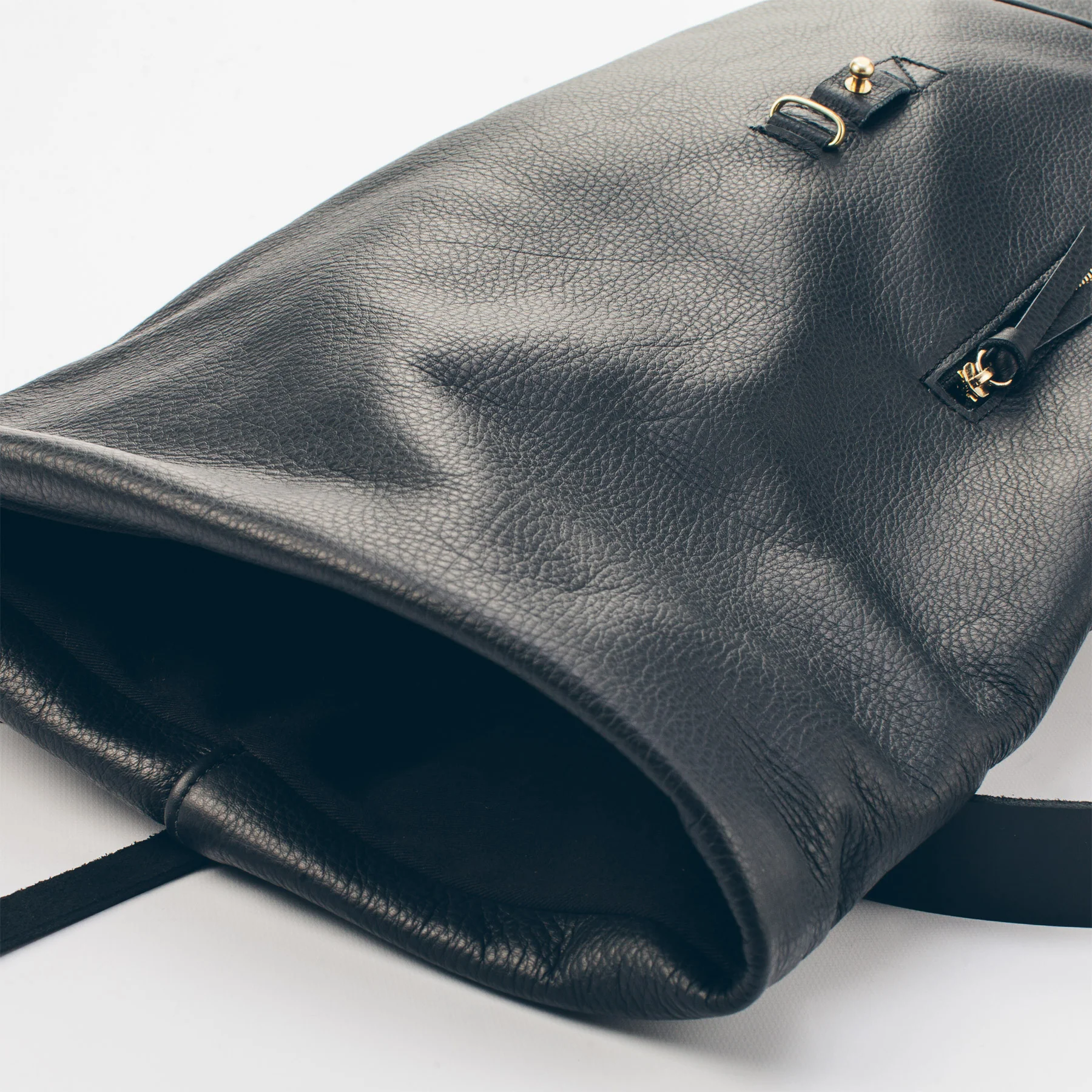 The Moto Rolltop Backpack in Noir - Image 4