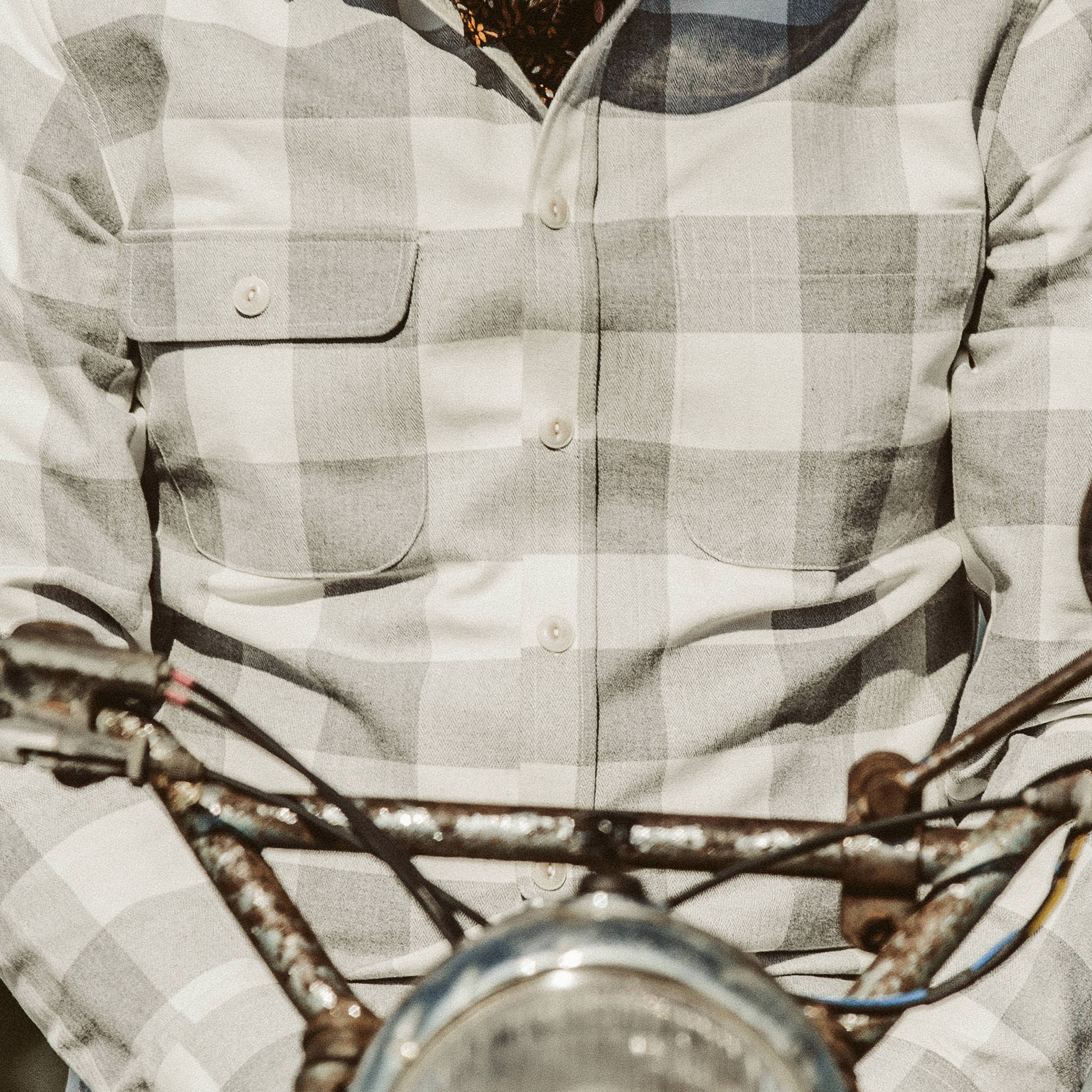 The Moto Utility Shirt in Ash & Natural Plaid - Image 6