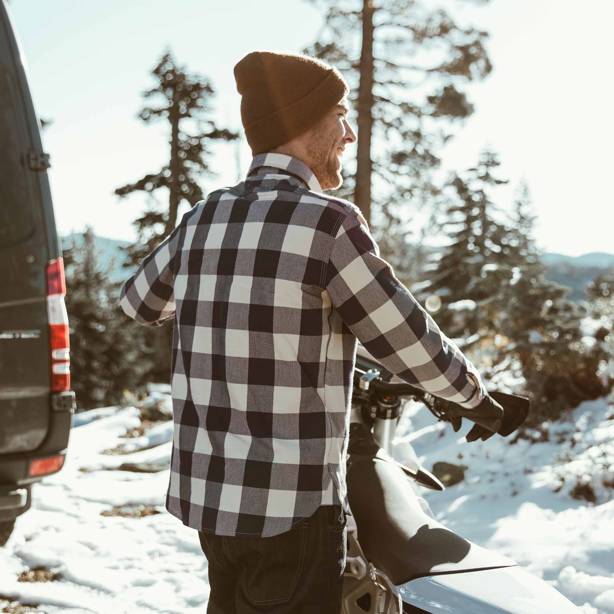 The Moto Utility Shirt in Natural & Navy Buffalo Plaid - Image 5