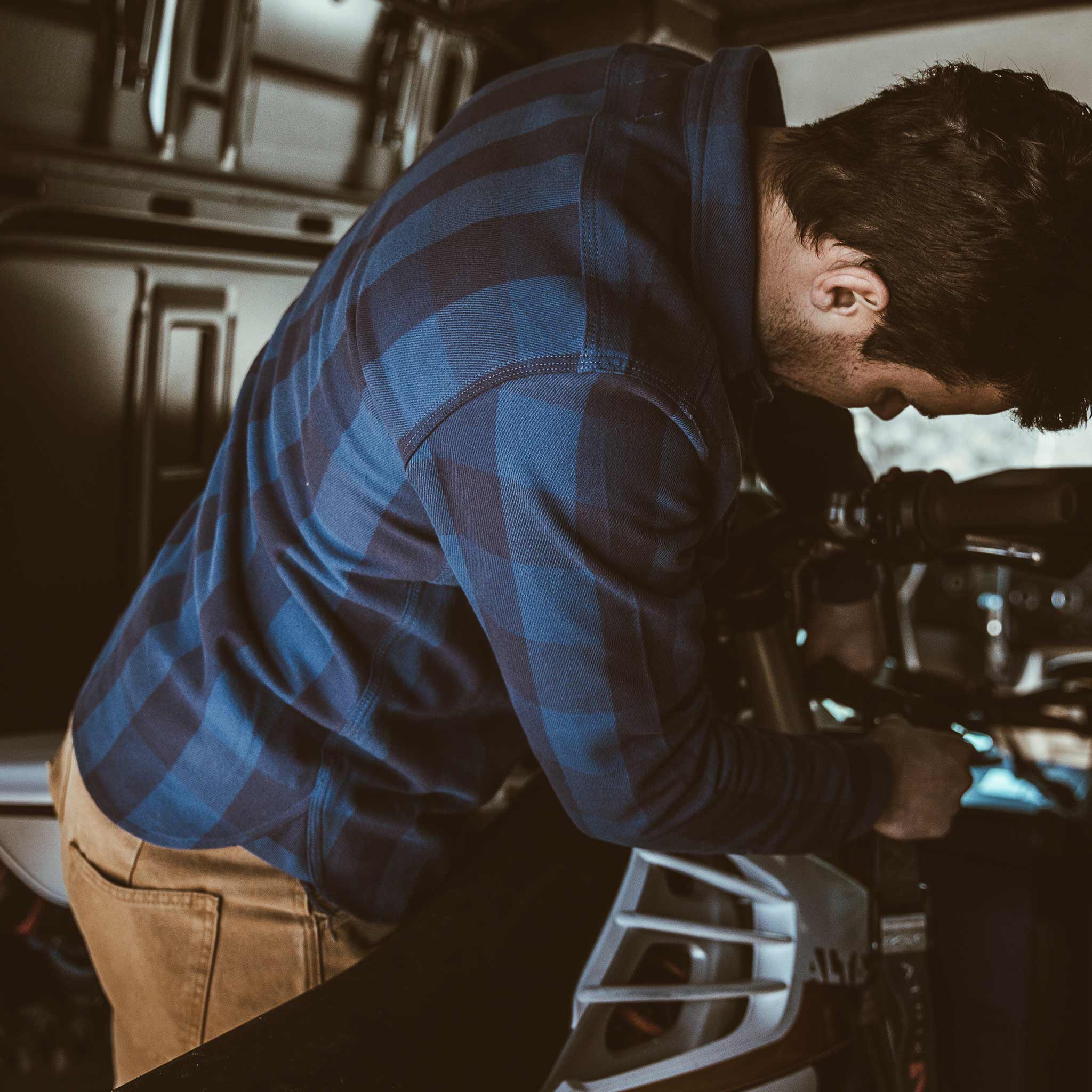 The Moto Utility Shirt in Royal & Navy Buffalo Plaid - Image 3