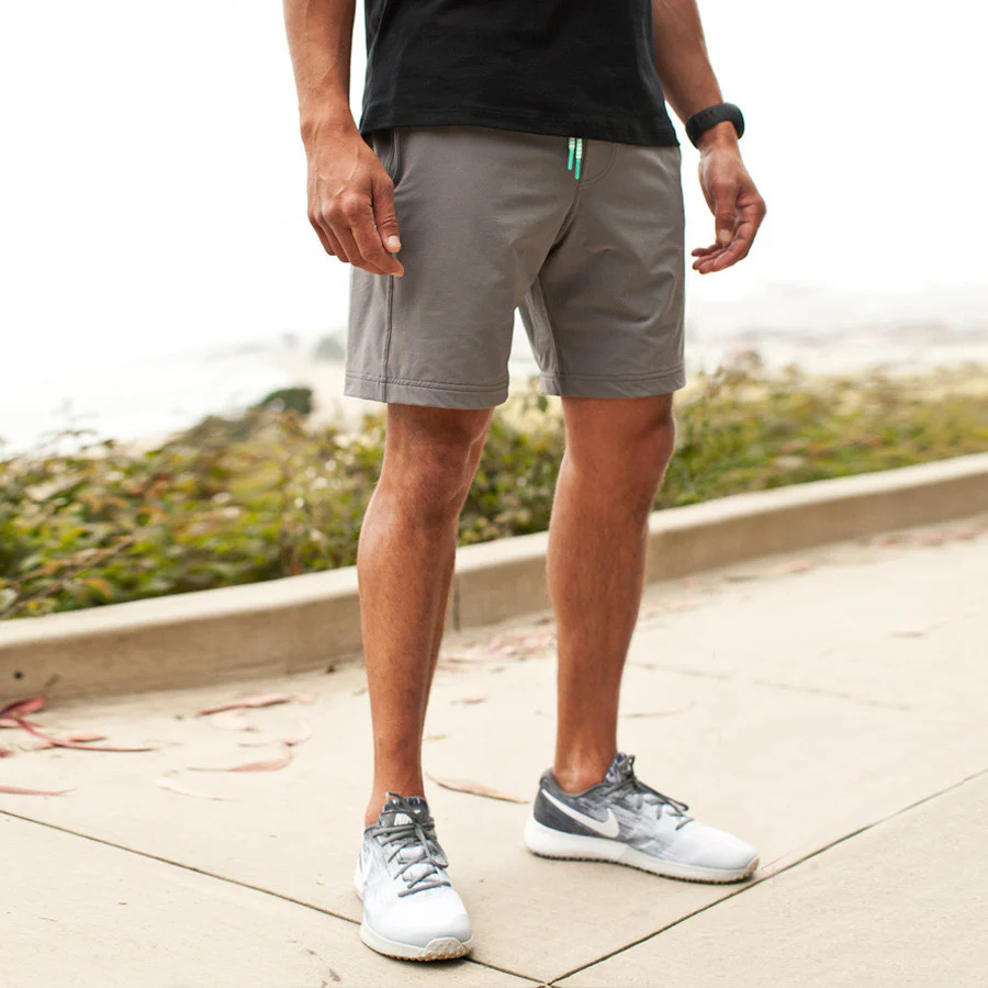 The Myles Everyday Short in Fog - Image 2