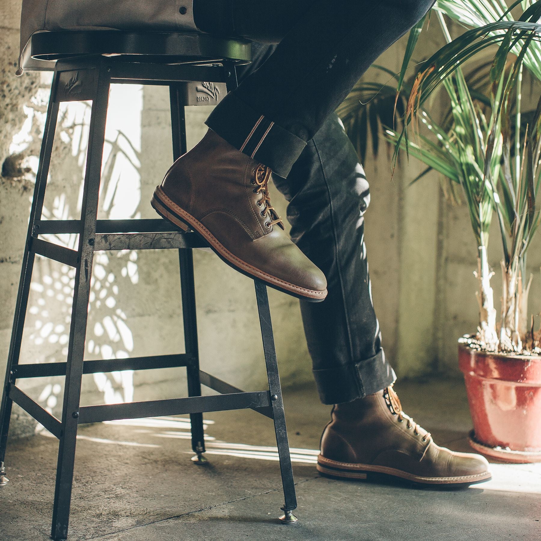 The Plain Toe Moto Boot in Natural Chromexcel - Image 6