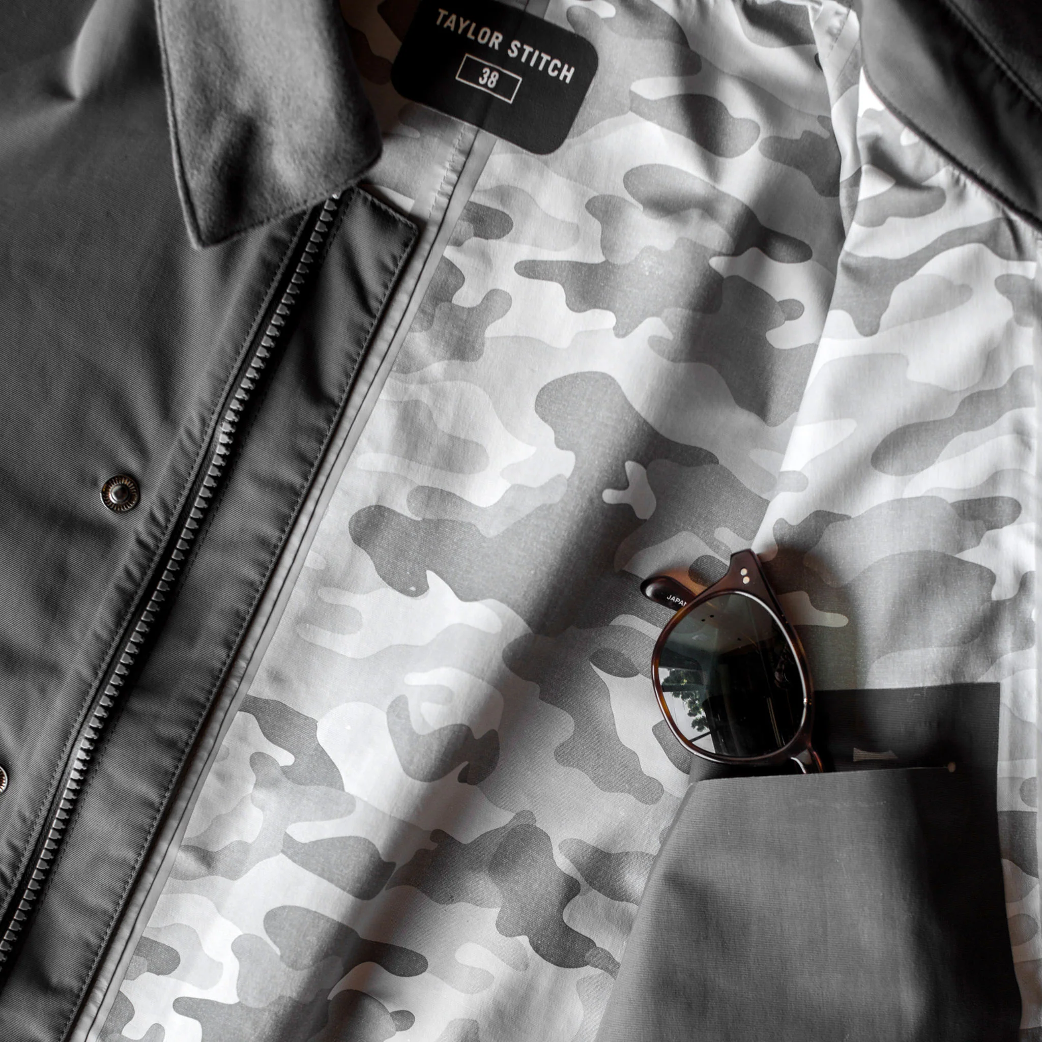 The Primrose Jacket in Charcoal - Image 4