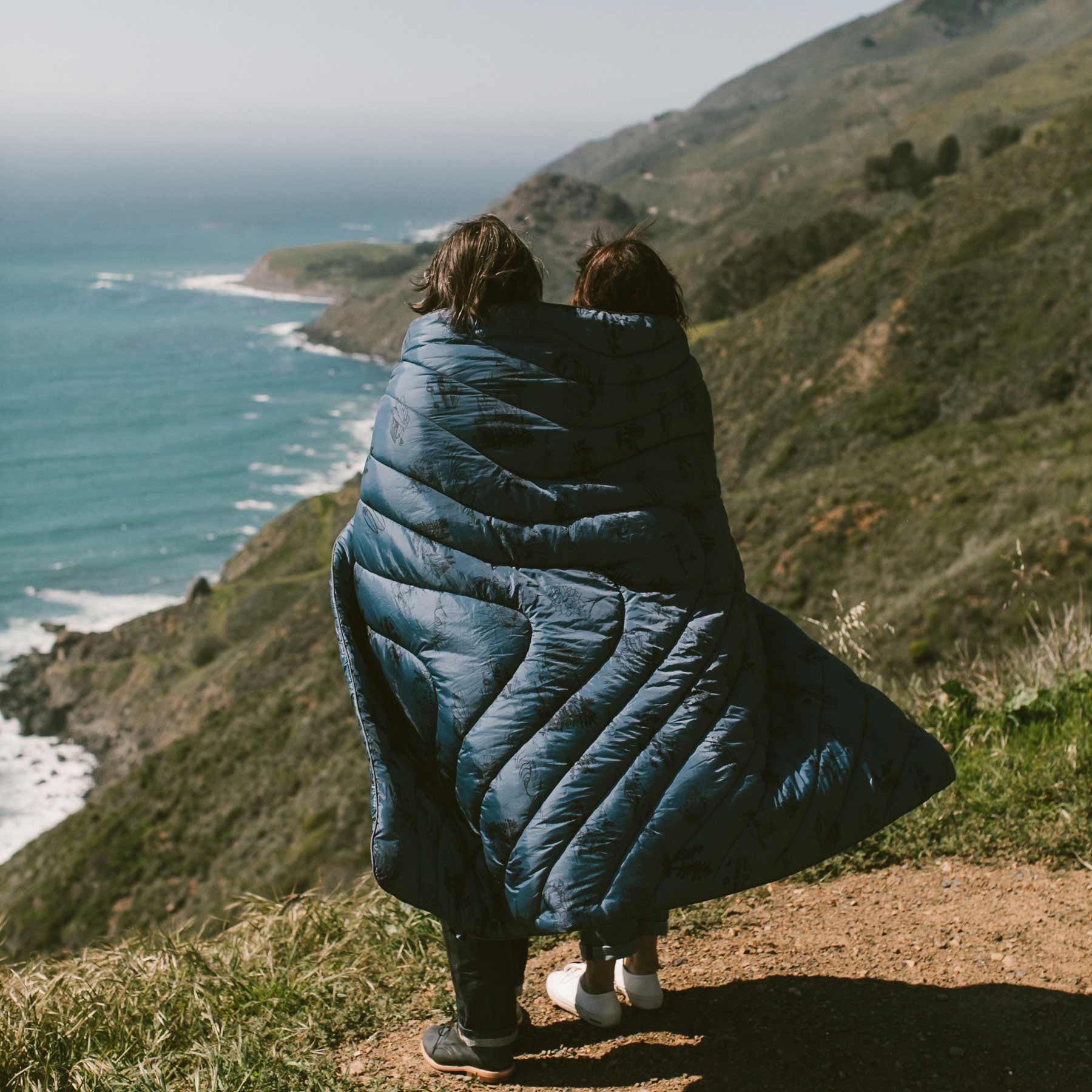 The Puffy Blanket in Aloha - Image 5